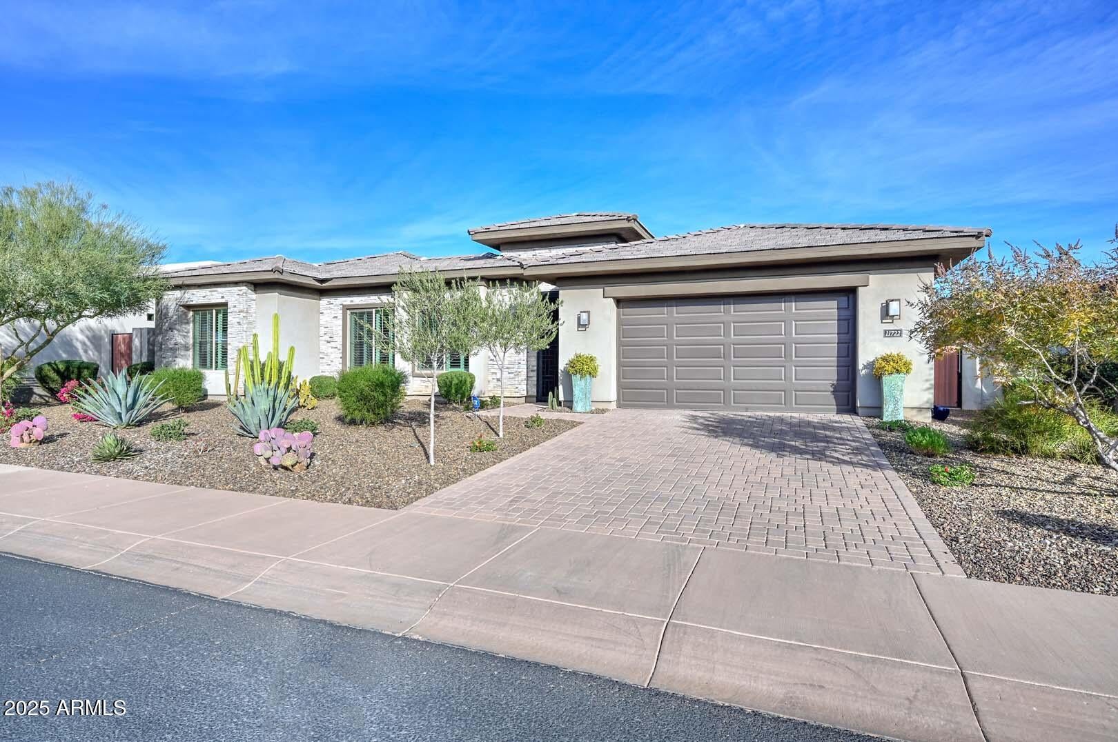 Peoria, Arizona, 85383, United States, 3 Bedrooms Bedrooms, ,4 BathroomsBathrooms,Residential,Active,2007344