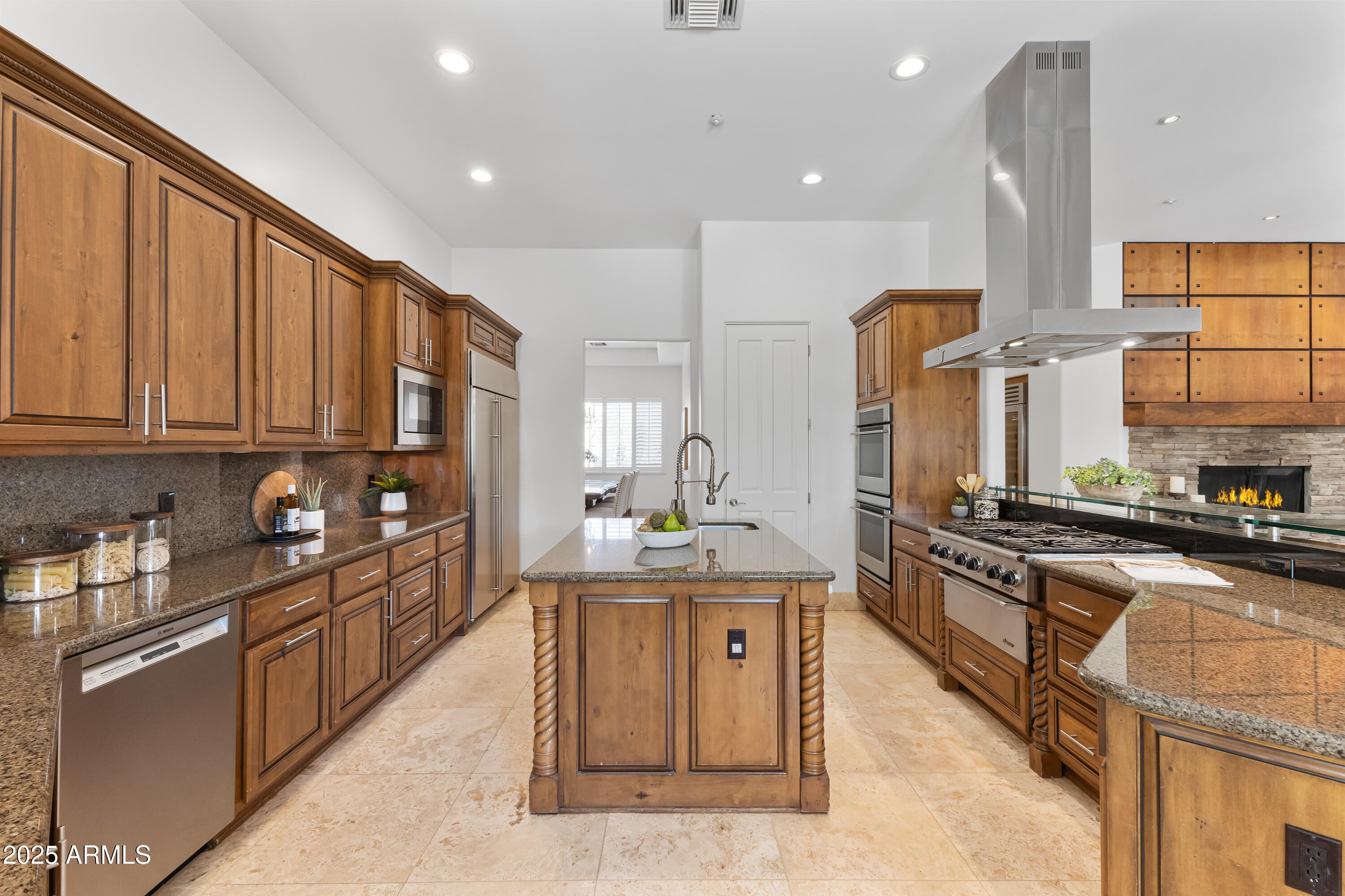 Scottsdale, Arizona, 85260, United States, 5 Bedrooms Bedrooms, ,5 BathroomsBathrooms,Residential,Active,1941373