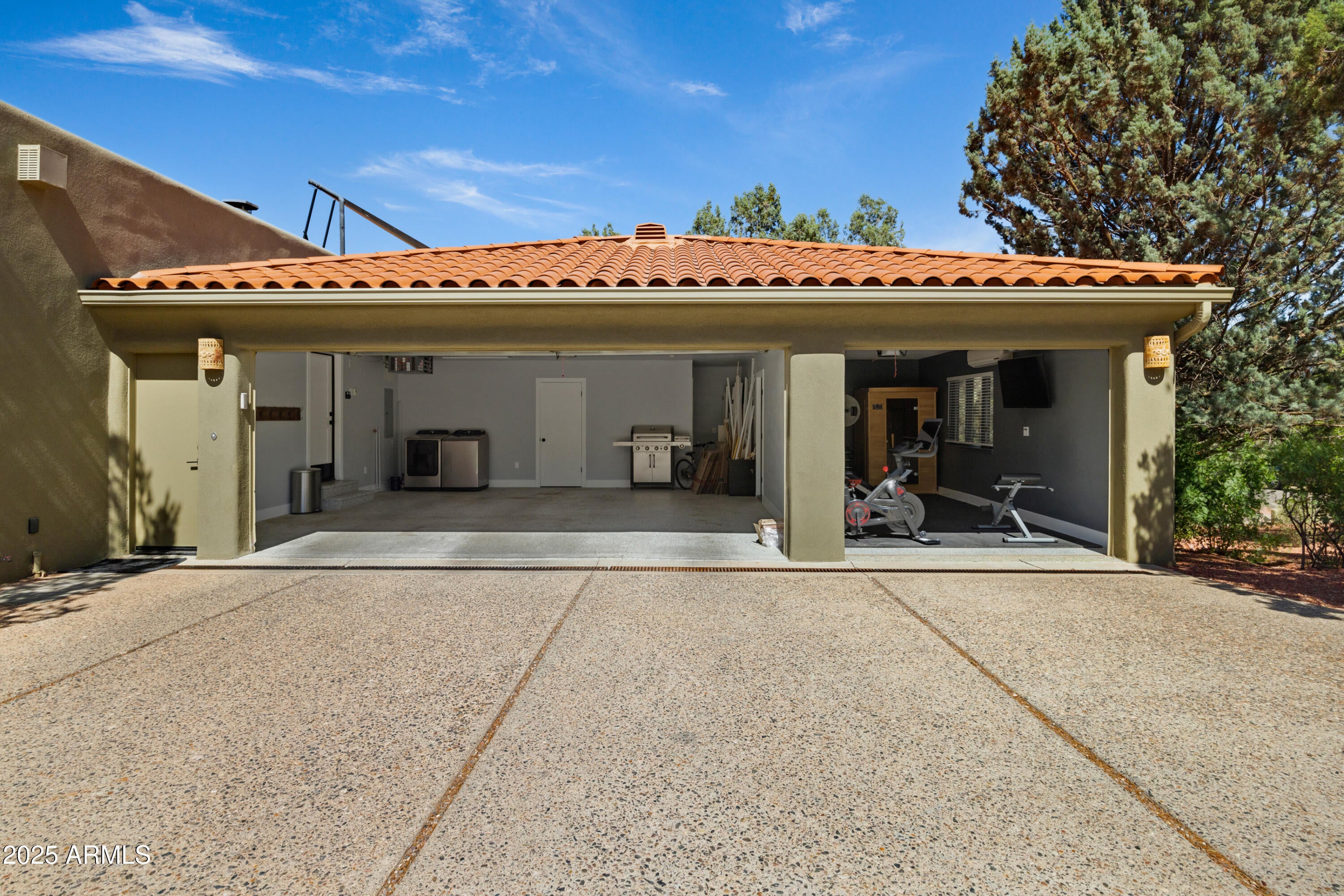 Sedona, Arizona, 86336, United States, 5 Bedrooms Bedrooms, ,5 BathroomsBathrooms,Residential,Active,1995283