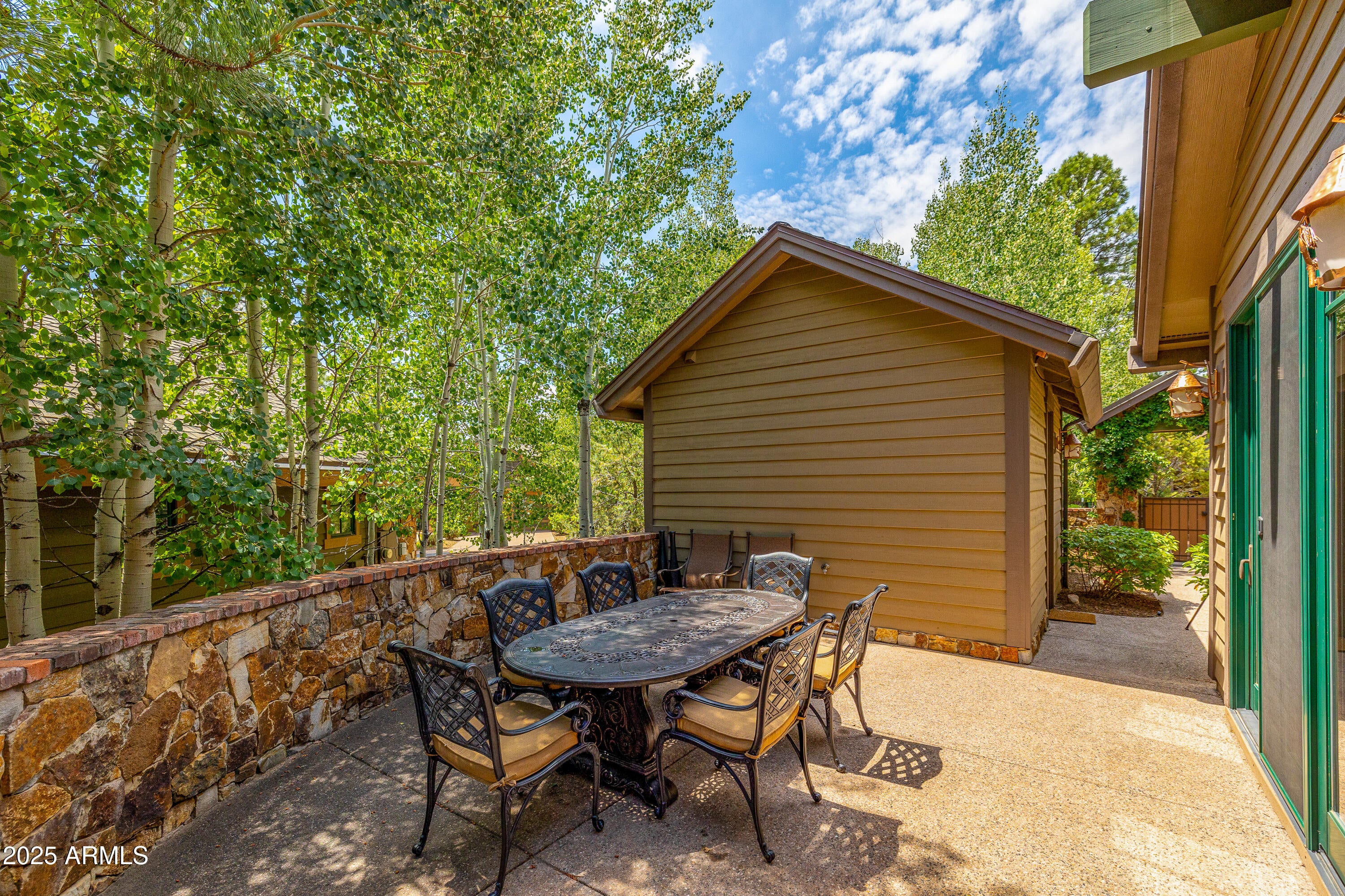 Flagstaff, Arizona, 86005, United States, 3 Bedrooms Bedrooms, ,3 BathroomsBathrooms,Residential,Active,1922736