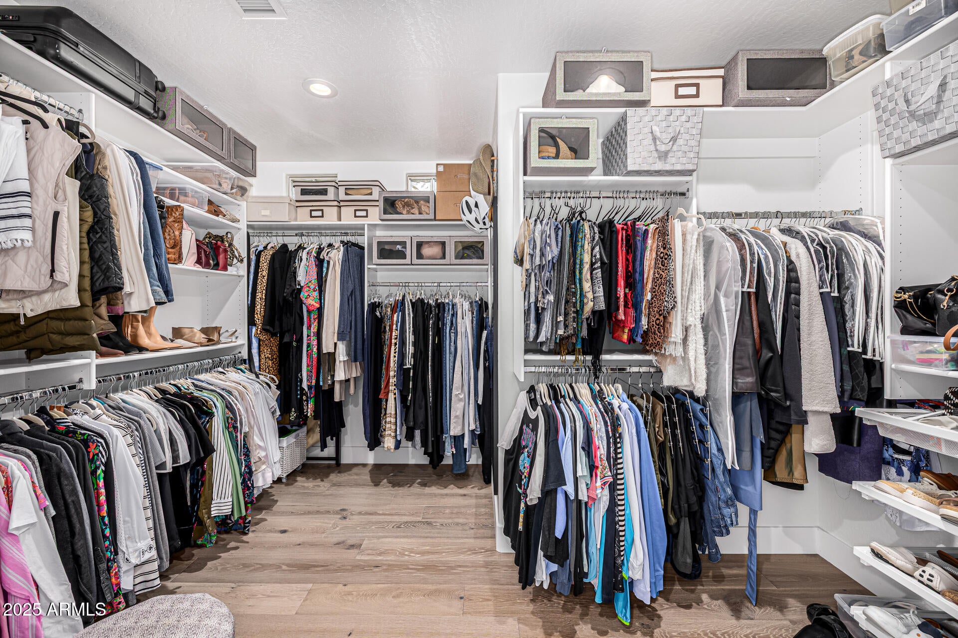 Scottsdale, Arizona, 85255, United States, 4 Bedrooms Bedrooms, ,5 BathroomsBathrooms,Residential,Active,1905070