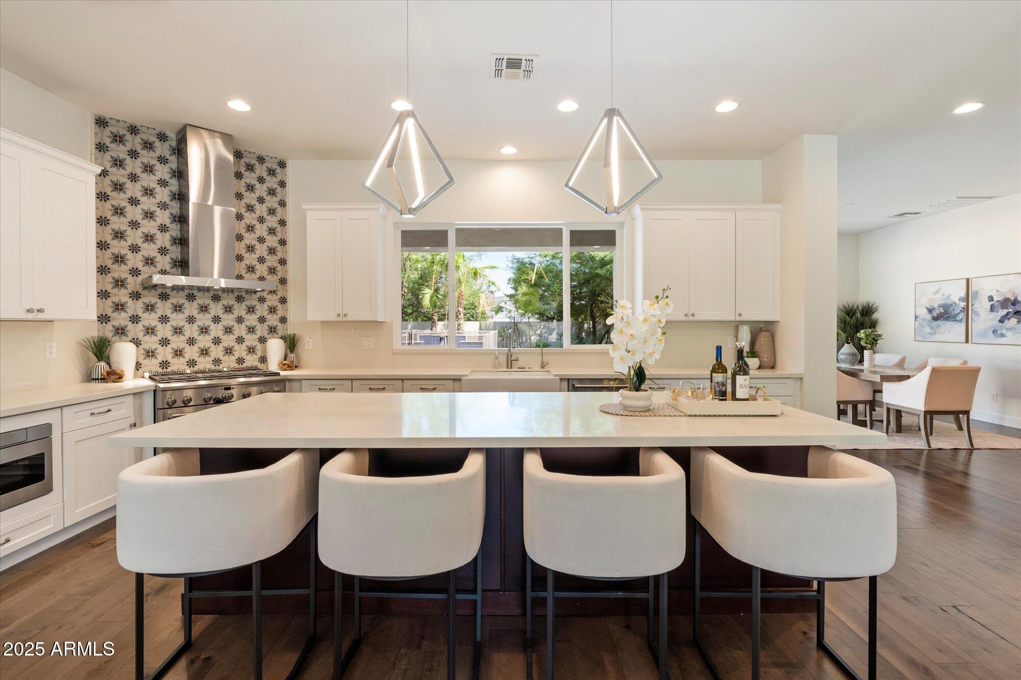 Phoenix, Arizona, 85021, United States, 4 Bedrooms Bedrooms, ,5 BathroomsBathrooms,Residential,Active,1929685