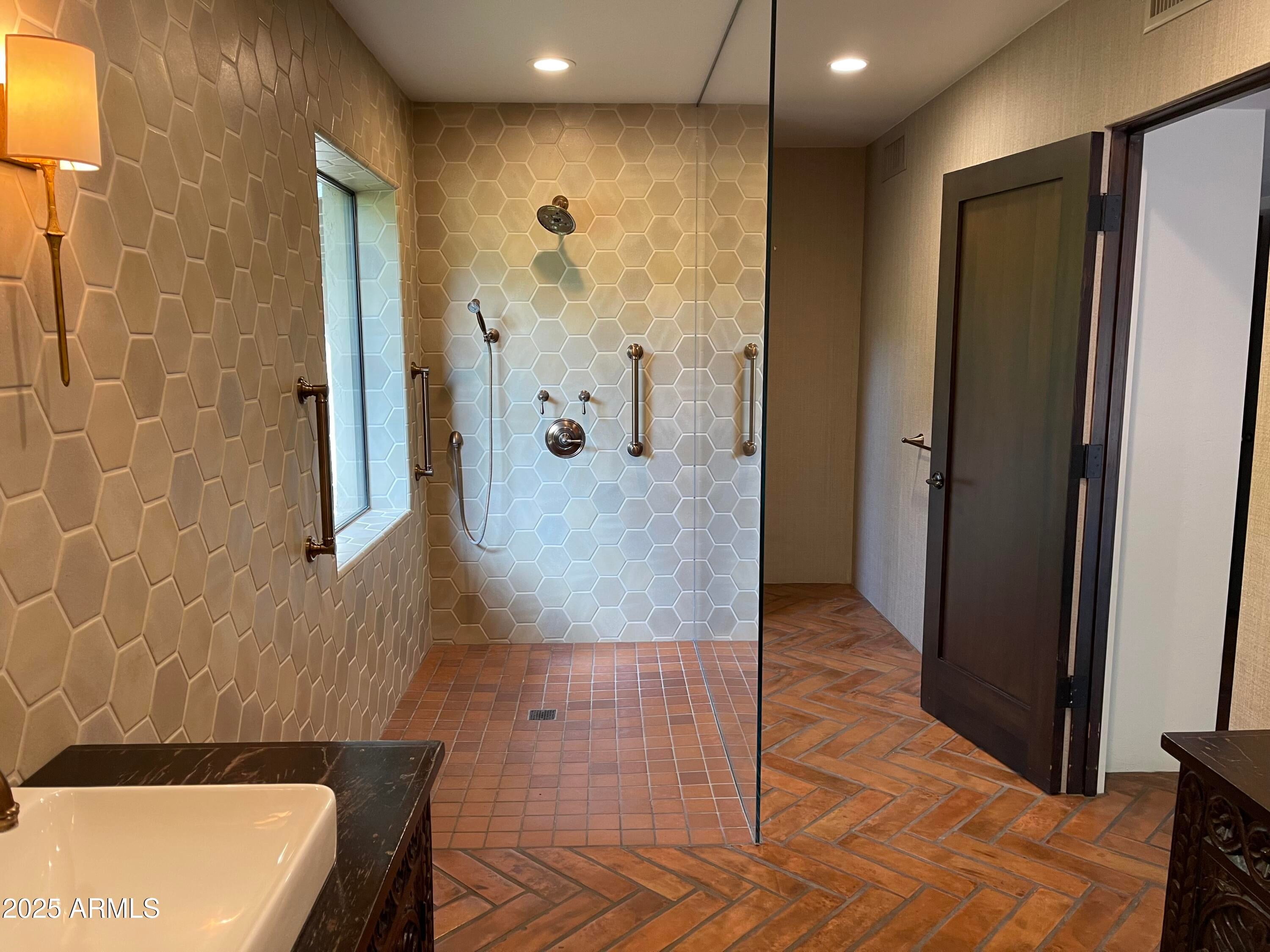 Carefree, Arizona, 85377, United States, 3 Bedrooms Bedrooms, ,3 BathroomsBathrooms,Residential,Active,1936429