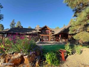 Flagstaff, Arizona, 86001, United States, 4 Bedrooms Bedrooms, ,4 BathroomsBathrooms,Residential,Active,2002671
