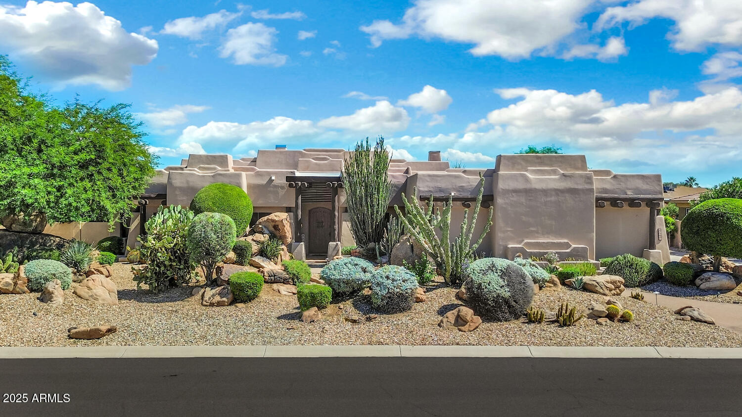 Glendale, Arizona, 85310, United States, 4 Bedrooms Bedrooms, ,4 BathroomsBathrooms,Residential,Active,1953274