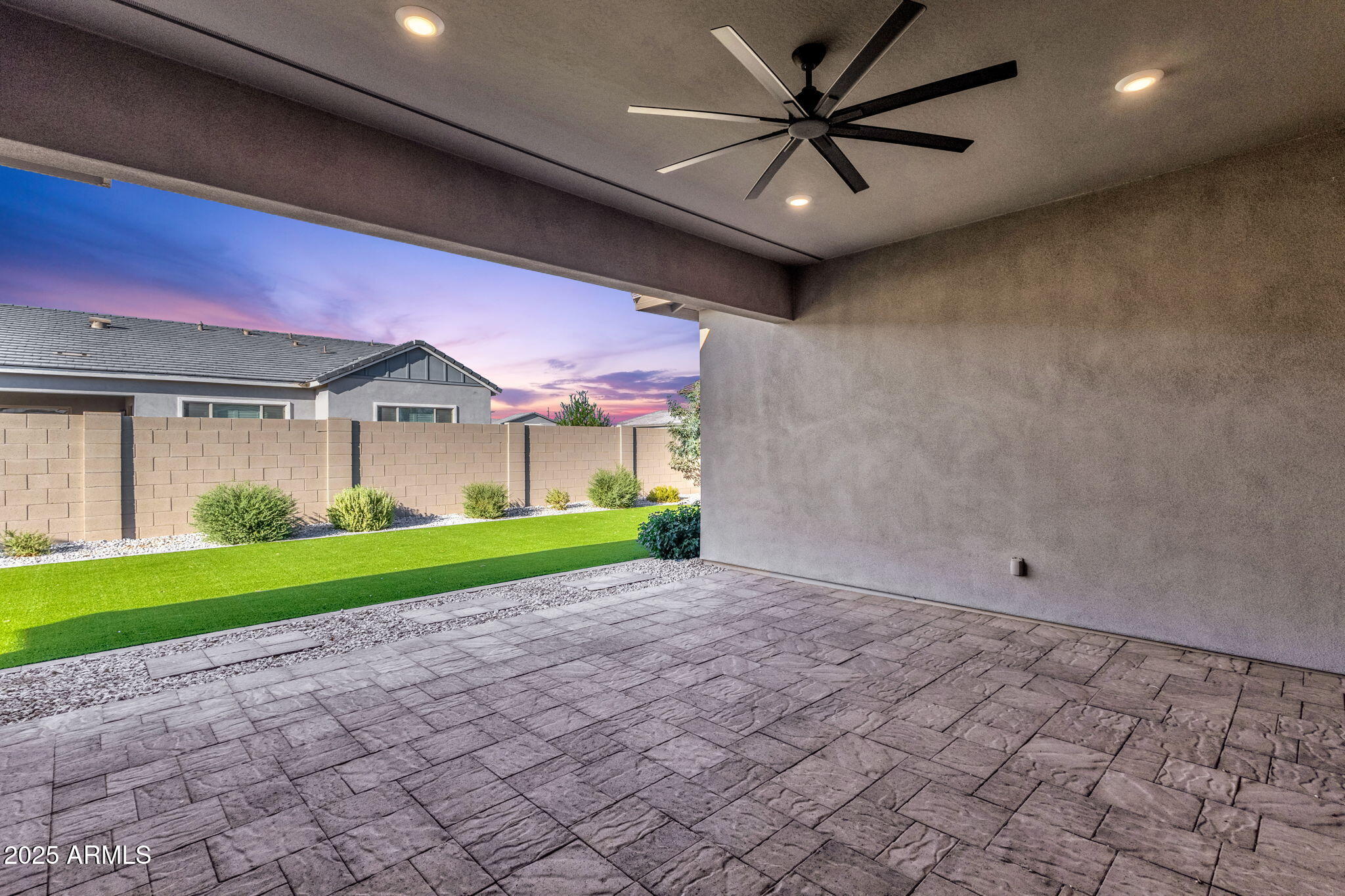 Gilbert, Arizona, 85298, United States, 5 Bedrooms Bedrooms, ,4 BathroomsBathrooms,Residential,Pending,1998605