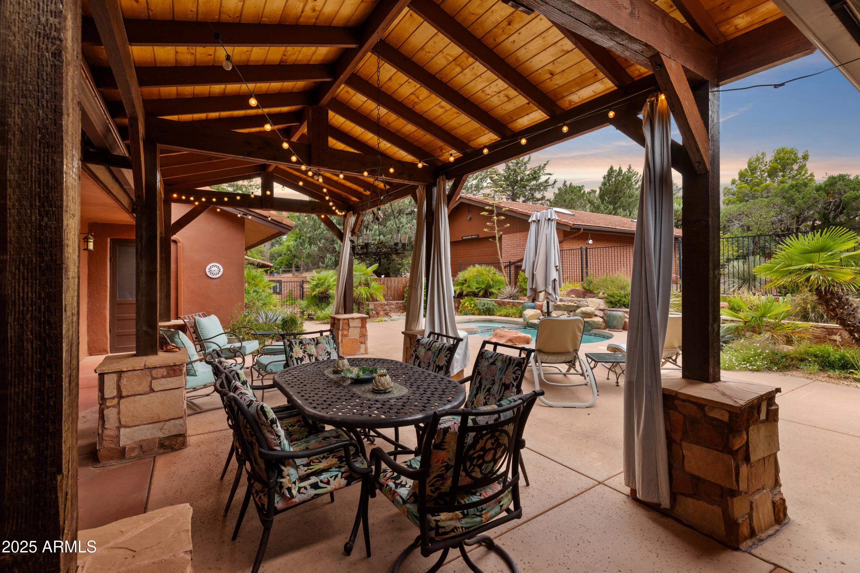 Sedona, Arizona, 86336, United States, 4 Bedrooms Bedrooms, ,4 BathroomsBathrooms,Residential,Active,1929401