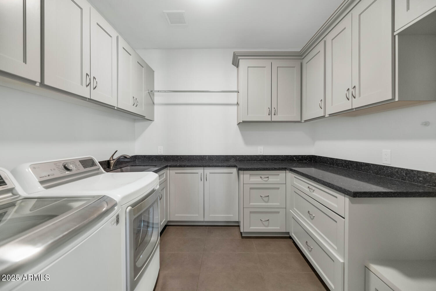 Glendale, Arizona, 85310, United States, 4 Bedrooms Bedrooms, ,4 BathroomsBathrooms,Residential,Active,1953274