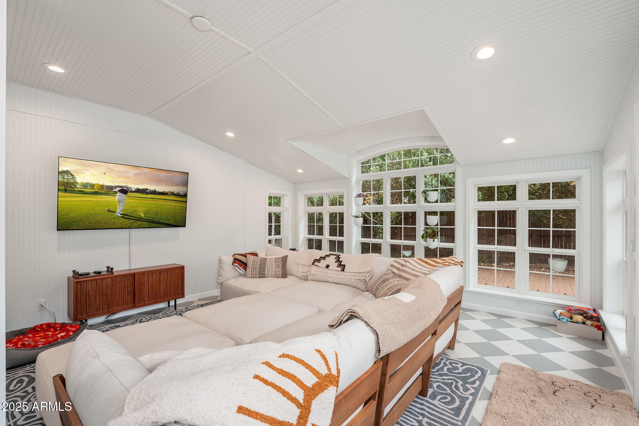 Flagstaff, Arizona, 86004, United States, 5 Bedrooms Bedrooms, ,4 BathroomsBathrooms,Residential,Active,1894165