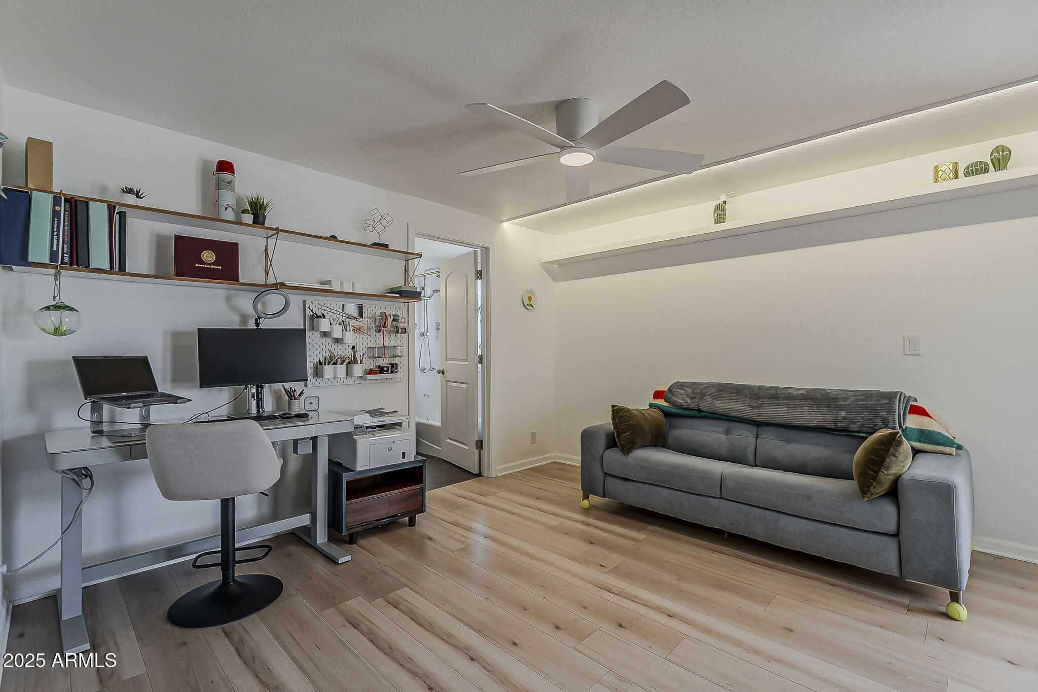 Phoenix, Arizona, 85020, United States, 4 Bedrooms Bedrooms, ,4 BathroomsBathrooms,Residential,Active,1946320