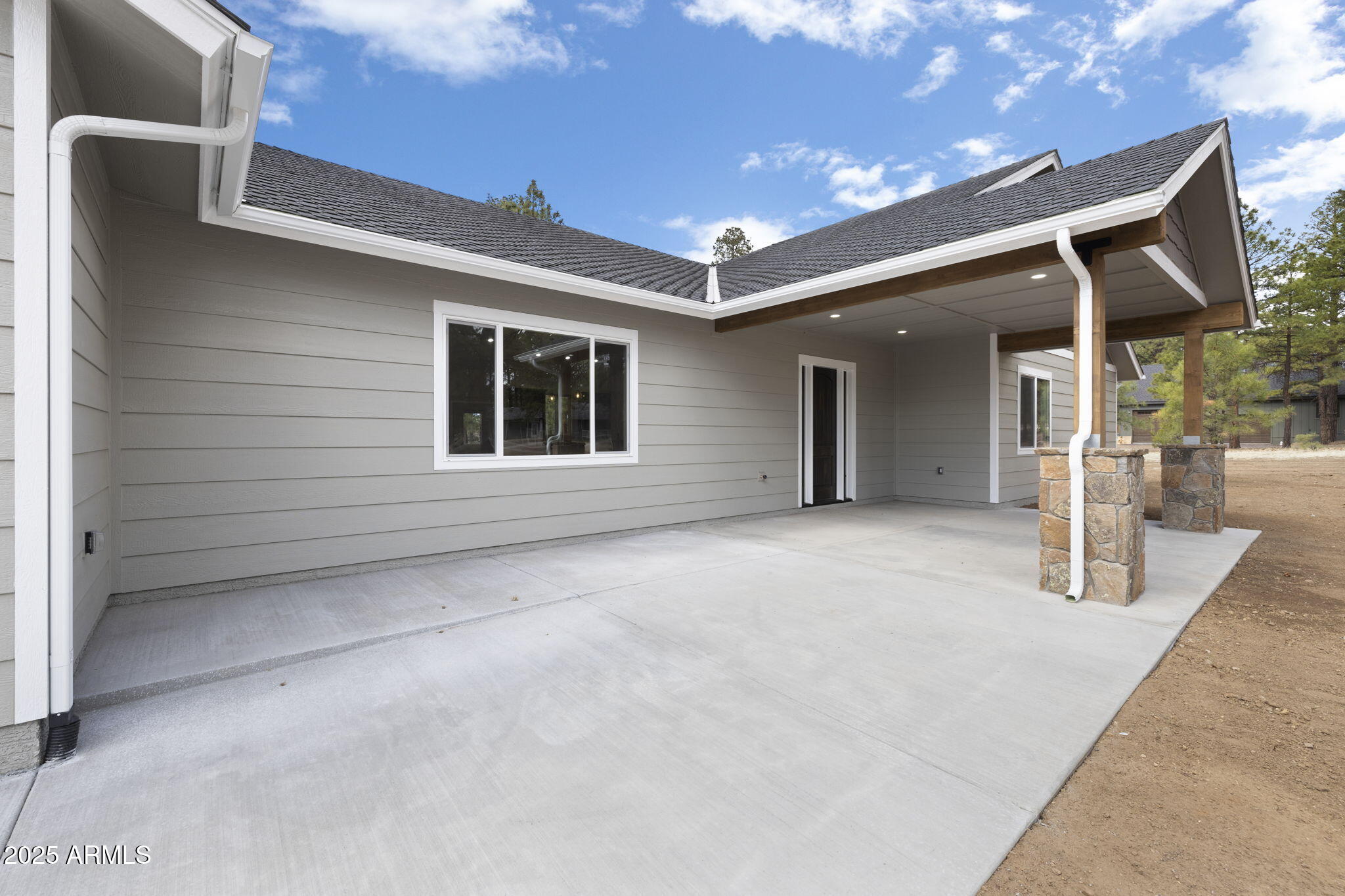 Flagstaff, Arizona, 86004, United States, 4 Bedrooms Bedrooms, ,2 BathroomsBathrooms,Residential,Active,1914817