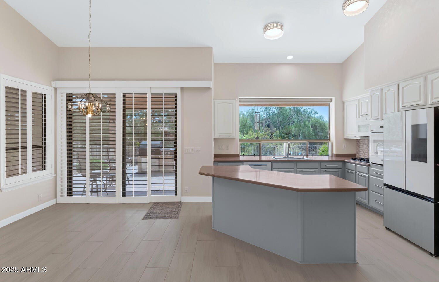 Scottsdale, Arizona, 85266, United States, 3 Bedrooms Bedrooms, ,2 BathroomsBathrooms,Residential,Active,1960122