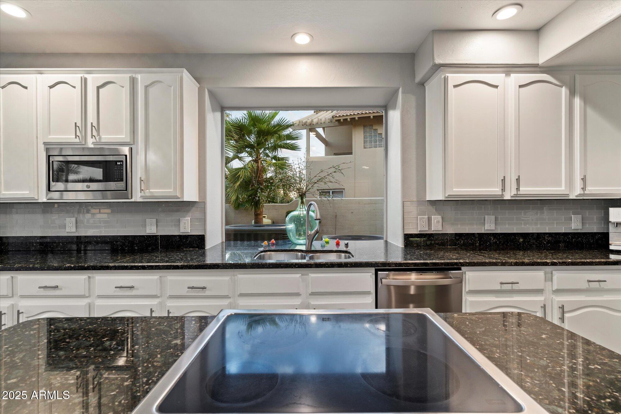 Glendale, Arizona, 85308, United States, 5 Bedrooms Bedrooms, ,4 BathroomsBathrooms,Residential,Active,1969681