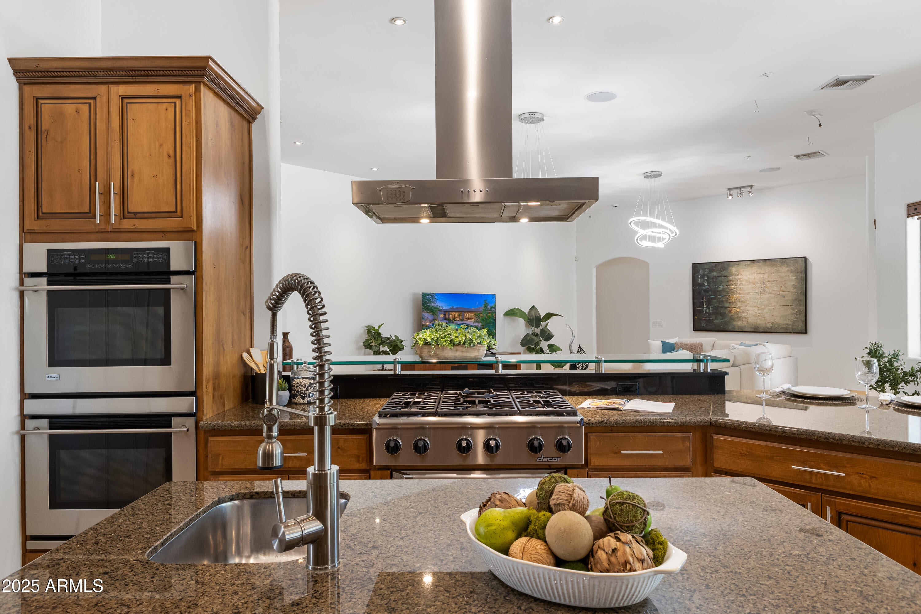 Scottsdale, Arizona, 85260, United States, 5 Bedrooms Bedrooms, ,5 BathroomsBathrooms,Residential,Active,1941373