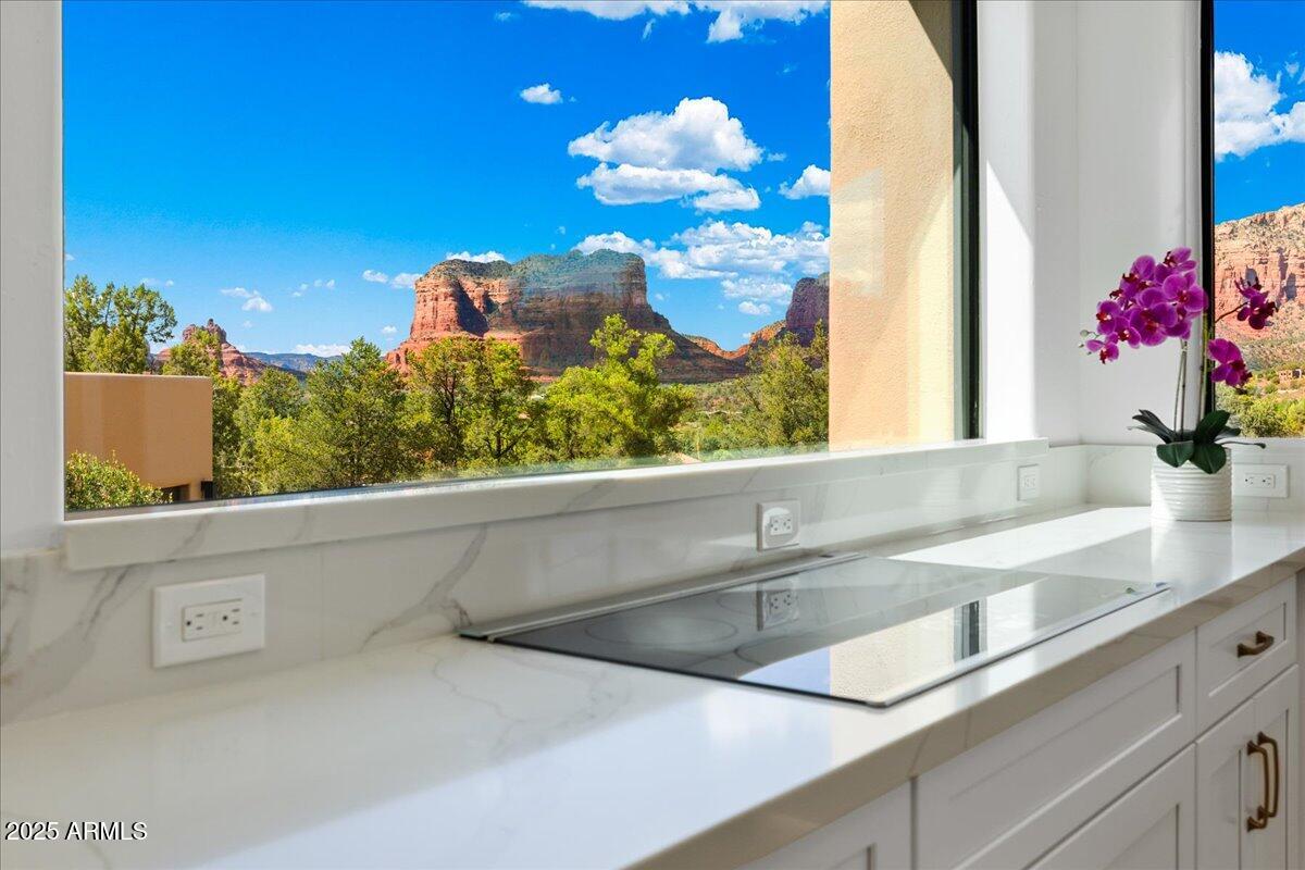 Sedona, Arizona, 86351, United States, 5 Bedrooms Bedrooms, ,6 BathroomsBathrooms,Residential,Active,1944107