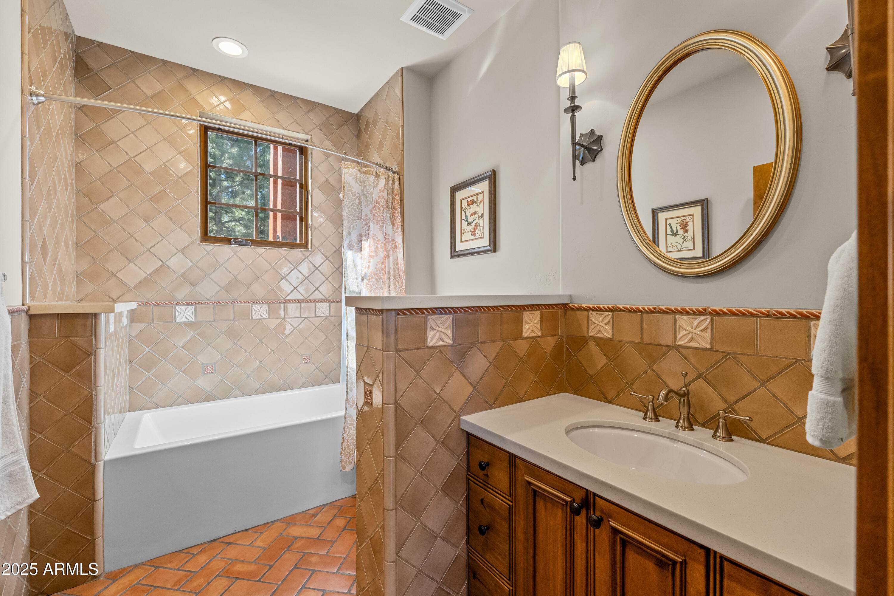 Flagstaff, Arizona, 86001, United States, 4 Bedrooms Bedrooms, ,4 BathroomsBathrooms,Residential,Active,2002671