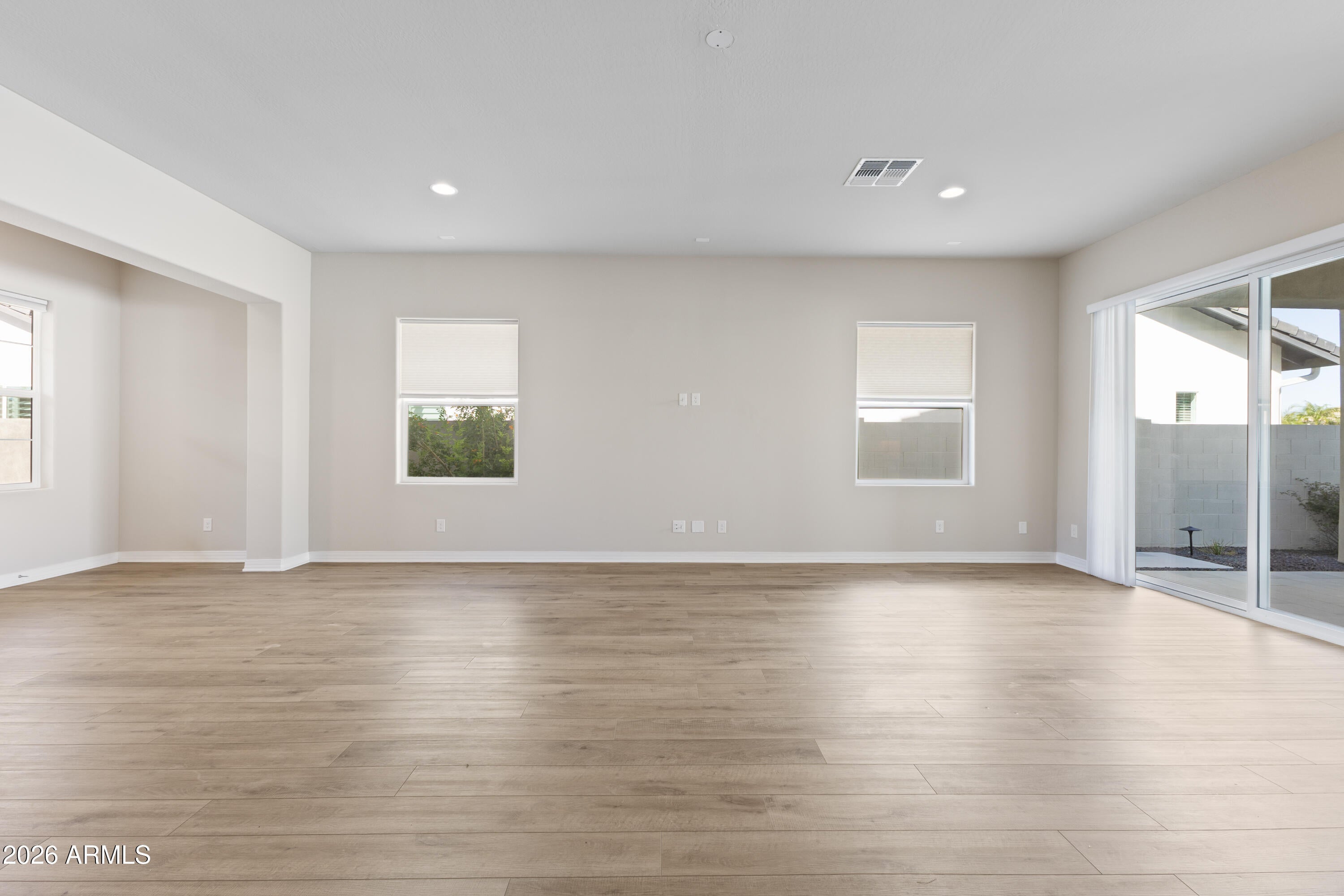 Cave Creek, Arizona, 85331, United States, 4 Bedrooms Bedrooms, ,4 BathroomsBathrooms,Residential,Active,2011415