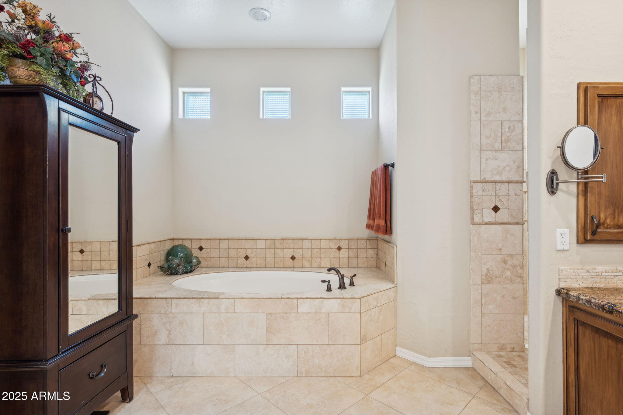 Scottsdale, Arizona, 85255, United States, 3 Bedrooms Bedrooms, ,4 BathroomsBathrooms,Residential,Contingent,2006977