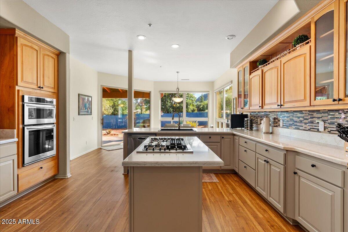 Sedona, Arizona, 86351, United States, 4 Bedrooms Bedrooms, ,3 BathroomsBathrooms,Residential,Active,1945516