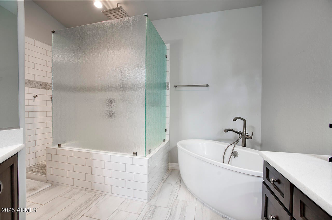 Queen Creek, Arizona, 85142, United States, 7 Bedrooms Bedrooms, ,6 BathroomsBathrooms,Residential,Active,1994951