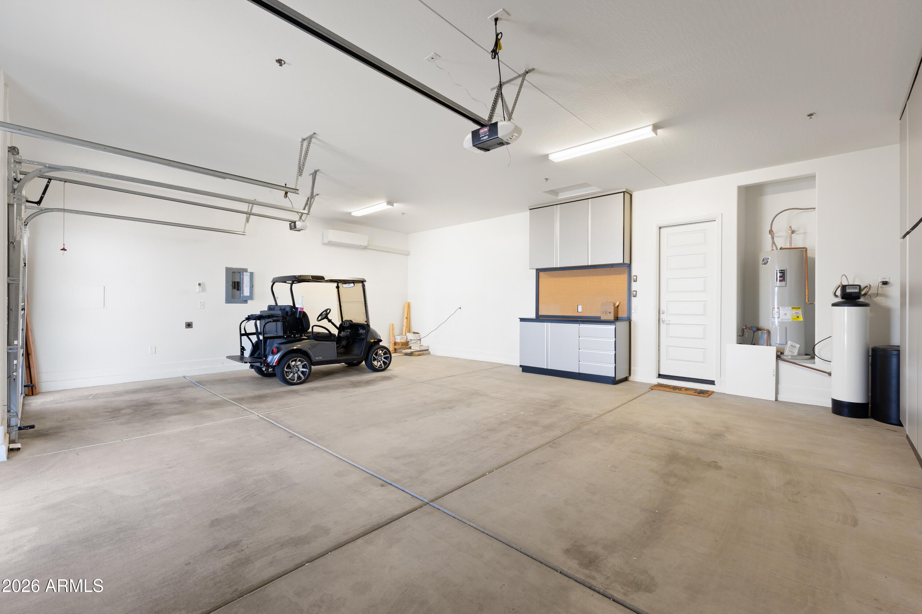 Rio Verde, Arizona, 85263, United States, 3 Bedrooms Bedrooms, ,4 BathroomsBathrooms,Residential,Active,2011855