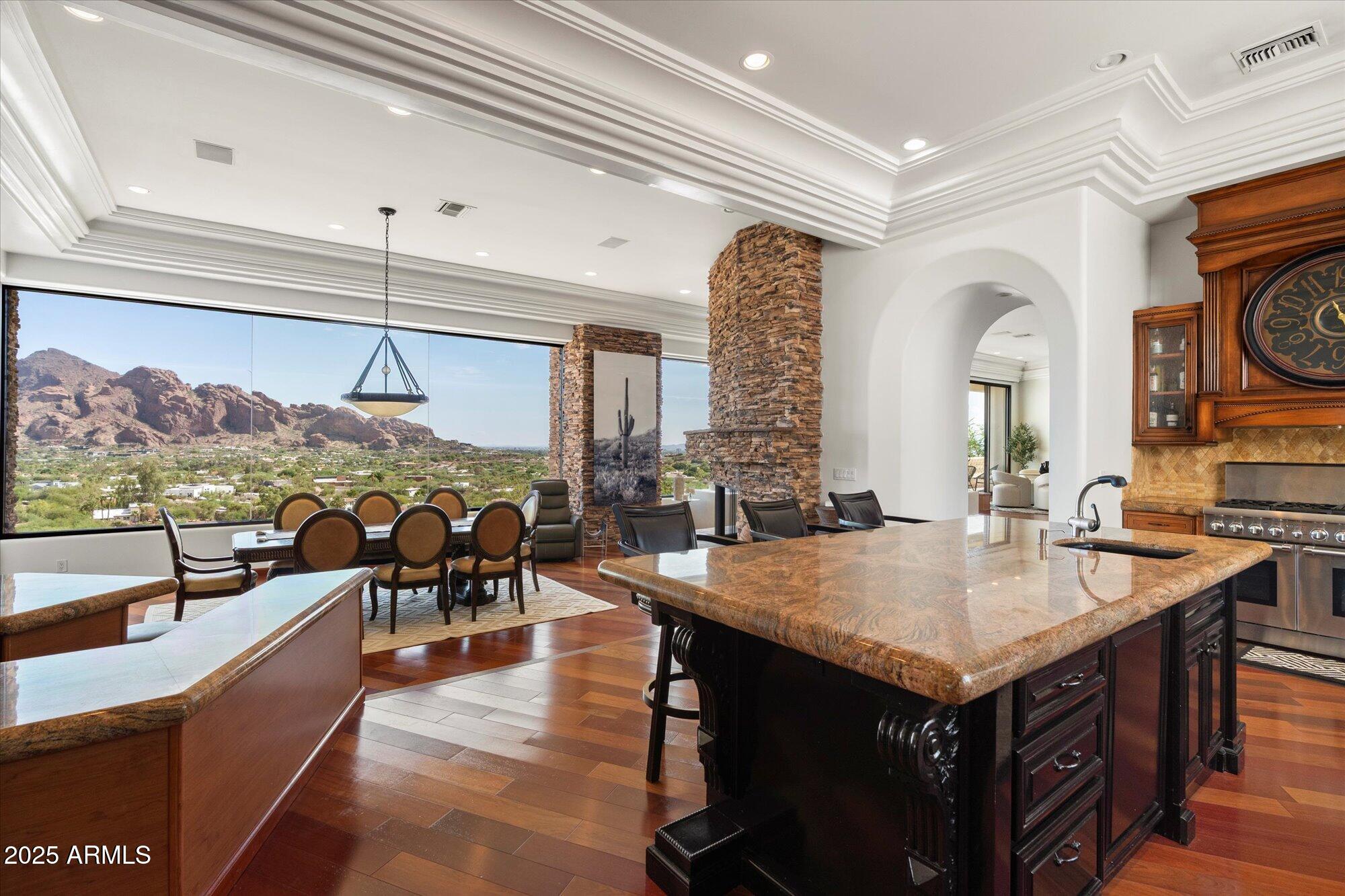 Paradise Valley, Arizona, 85253, United States, 6 Bedrooms Bedrooms, ,7 BathroomsBathrooms,Residential,Active,1946519
