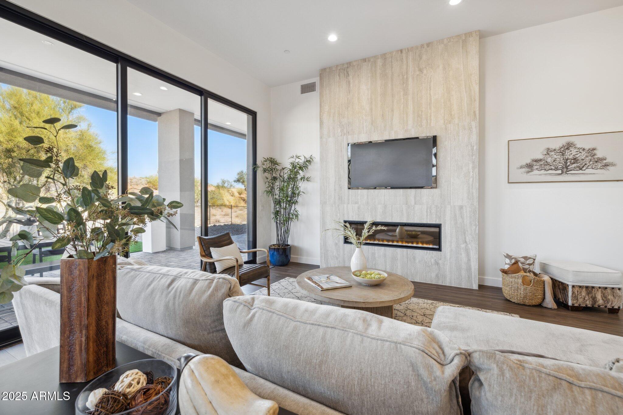 Fountain Hills, Arizona, 85268, United States, 4 Bedrooms Bedrooms, ,4 BathroomsBathrooms,Residential,Active,1964488