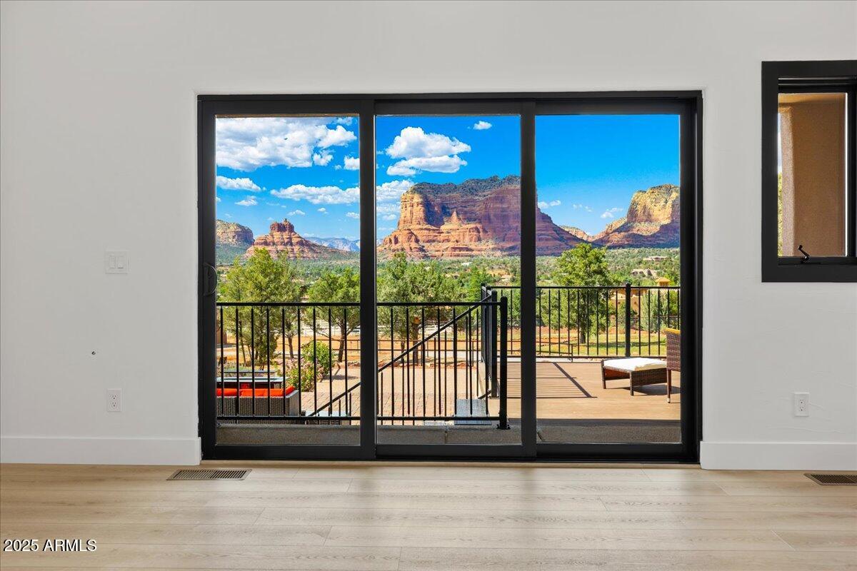 Sedona, Arizona, 86351, United States, 5 Bedrooms Bedrooms, ,6 BathroomsBathrooms,Residential,Active,1944107