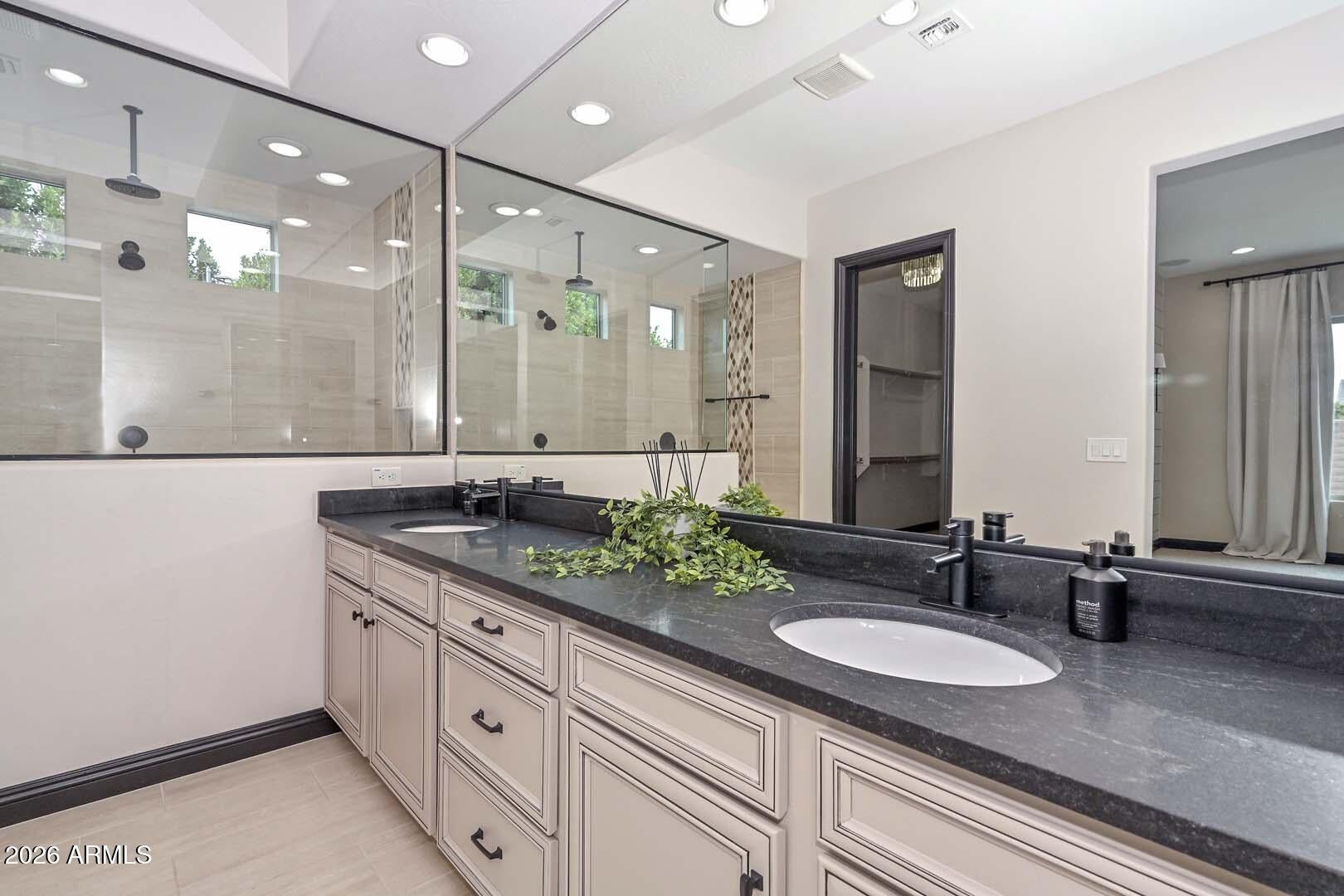 Peoria, Arizona, 85383, United States, 6 Bedrooms Bedrooms, ,5 BathroomsBathrooms,Residential,Active,2017881