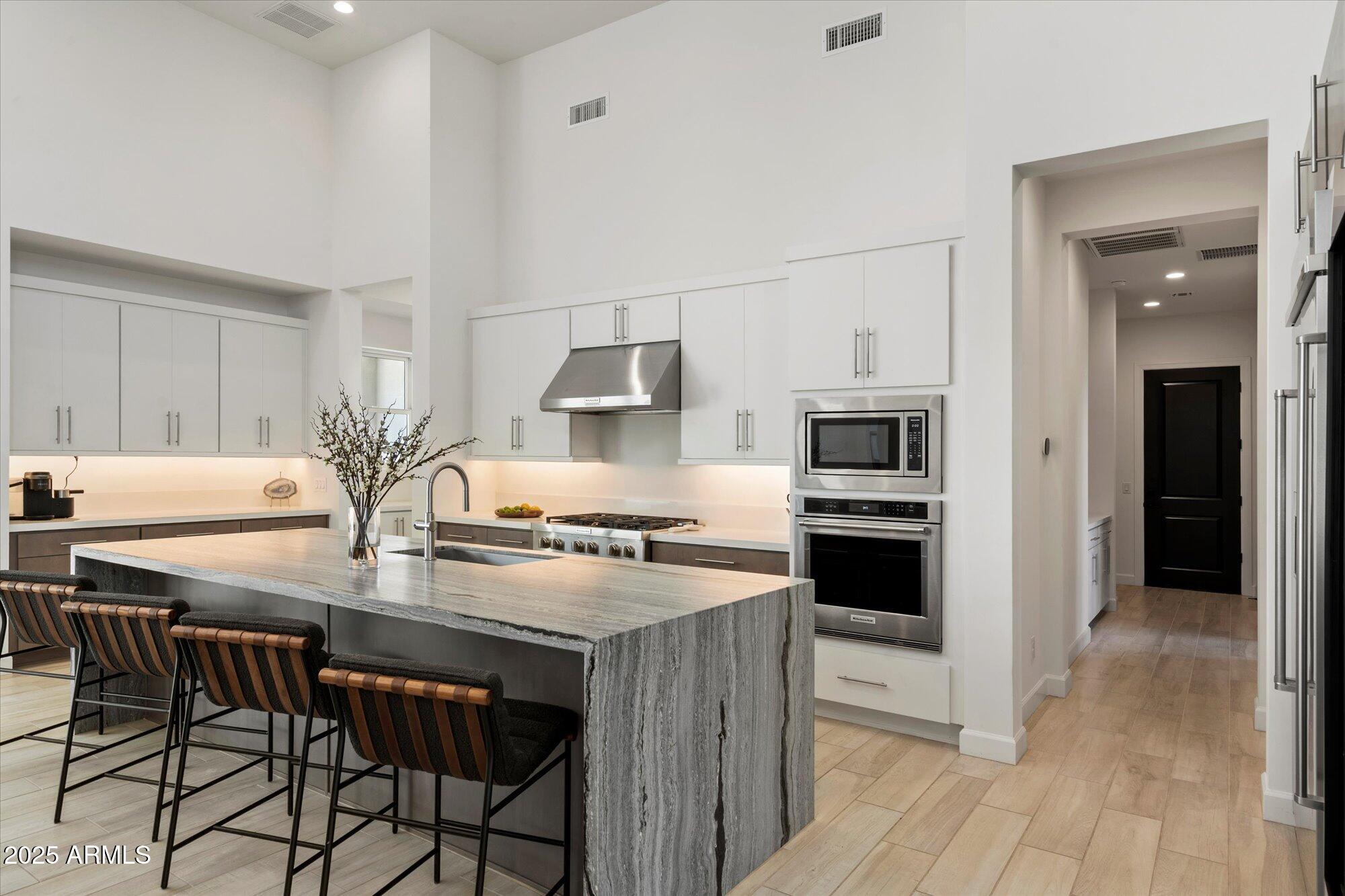 Queen Creek, Arizona, 85142, United States, 3 Bedrooms Bedrooms, ,4 BathroomsBathrooms,Residential,Active,1909837