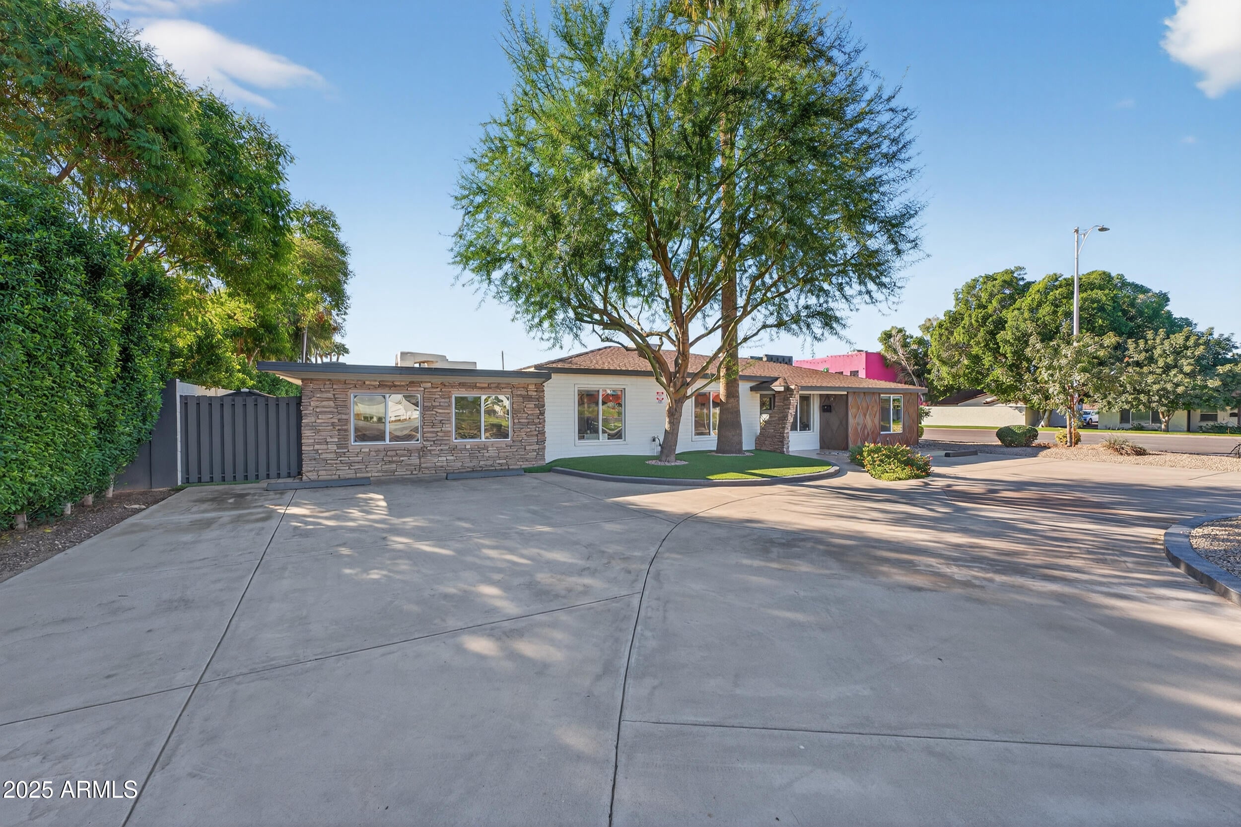 Phoenix, Arizona, 85016, United States, 4 Bedrooms Bedrooms, ,2 BathroomsBathrooms,Residential,Active,2001376