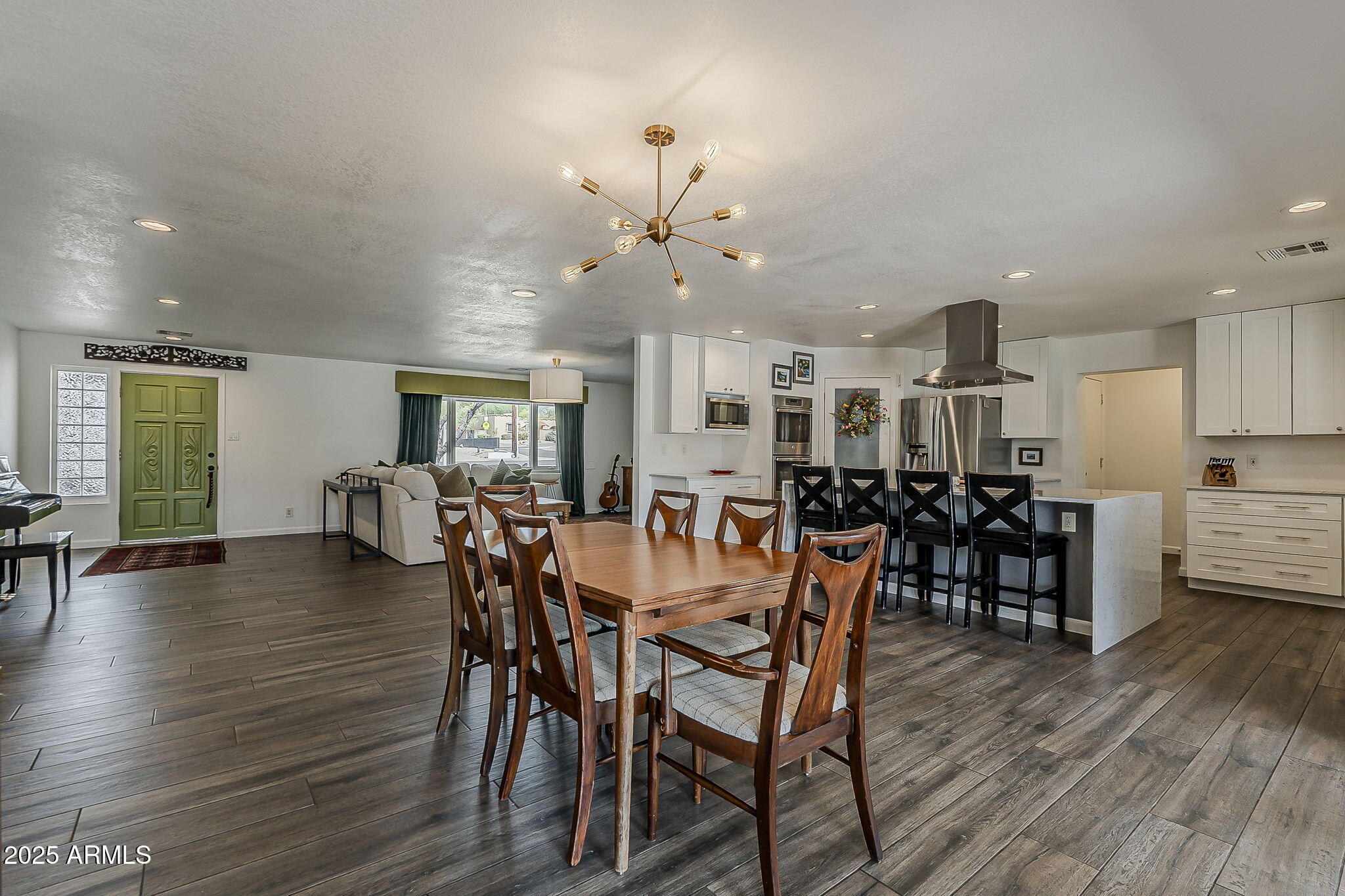 Phoenix, Arizona, 85020, United States, 4 Bedrooms Bedrooms, ,4 BathroomsBathrooms,Residential,Active,1946320