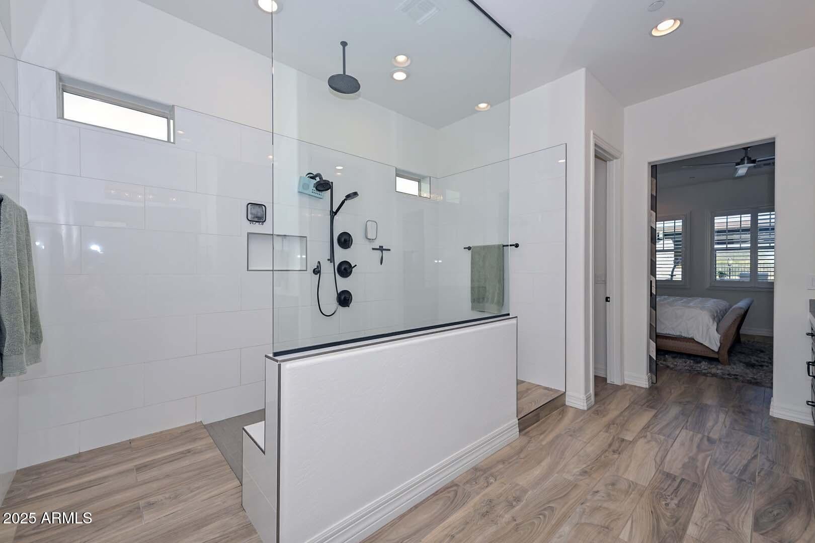 Peoria, Arizona, 85383, United States, 3 Bedrooms Bedrooms, ,4 BathroomsBathrooms,Residential,Active,2007344