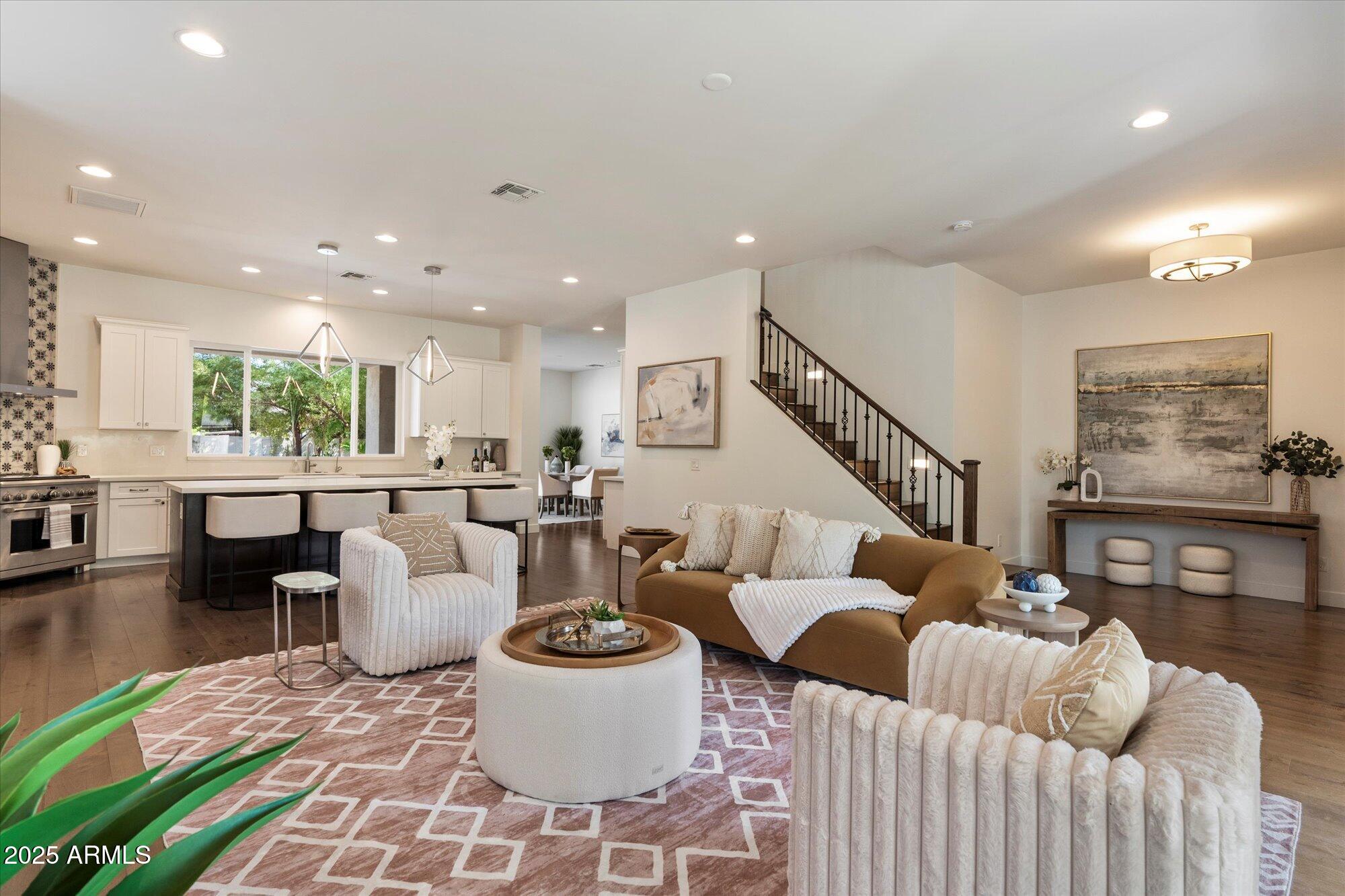 Phoenix, Arizona, 85021, United States, 4 Bedrooms Bedrooms, ,5 BathroomsBathrooms,Residential,Active,1929685