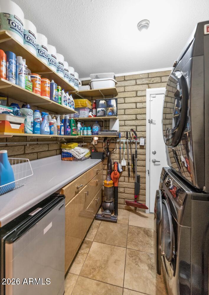 Phoenix, Arizona, 85020, United States, 2 Bedrooms Bedrooms, ,2 BathroomsBathrooms,Residential,Active,2012213