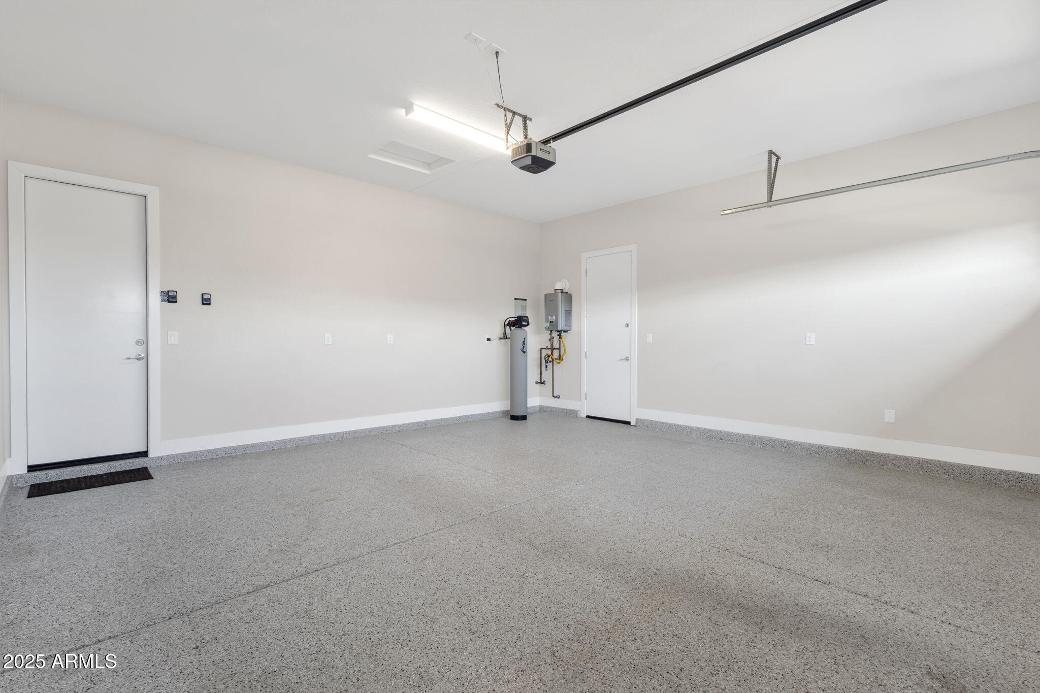 Gilbert, Arizona, 85298, United States, 5 Bedrooms Bedrooms, ,4 BathroomsBathrooms,Residential,Pending,1998605