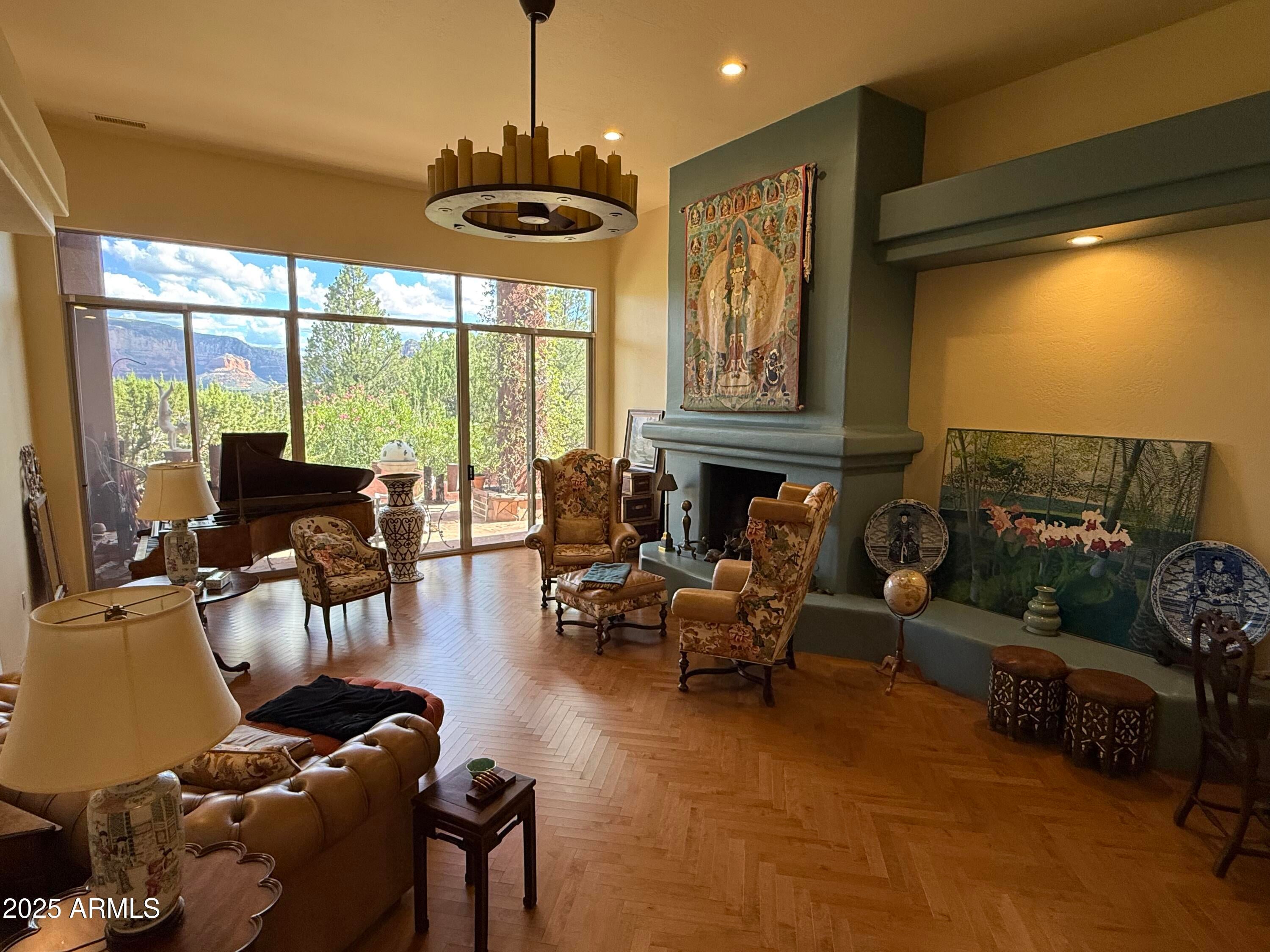 Sedona, Arizona, 86336, United States, 3 Bedrooms Bedrooms, ,3 BathroomsBathrooms,Residential,Active,1944285
