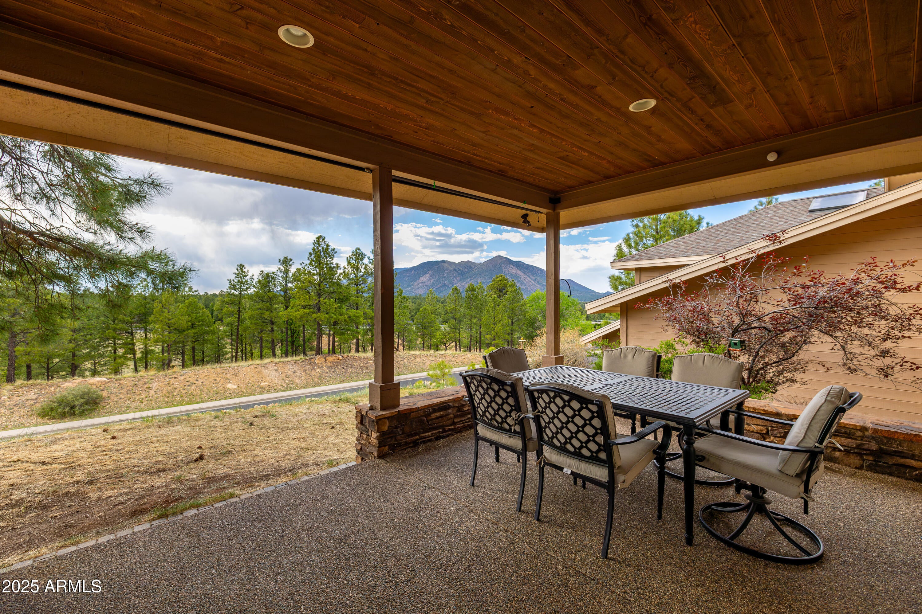 Flagstaff, Arizona, 86004, United States, 5 Bedrooms Bedrooms, ,5 BathroomsBathrooms,Residential,Active,1834471