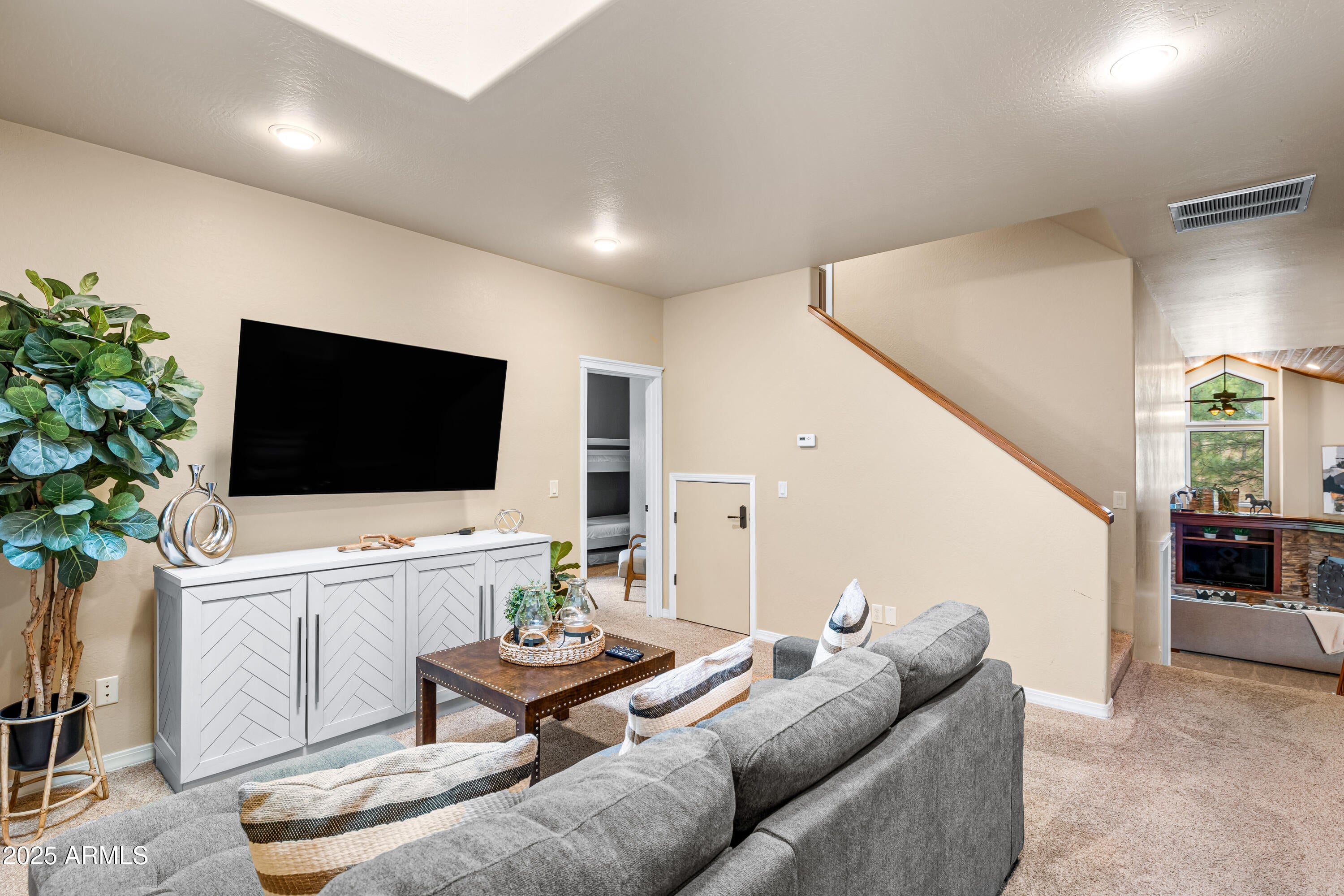 Flagstaff, Arizona, 86004, United States, 5 Bedrooms Bedrooms, ,5 BathroomsBathrooms,Residential,Active,1834471