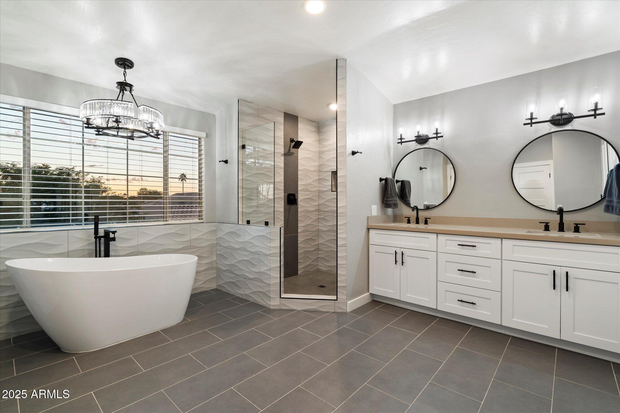 Glendale, Arizona, 85308, United States, 5 Bedrooms Bedrooms, ,4 BathroomsBathrooms,Residential,Active,1969681