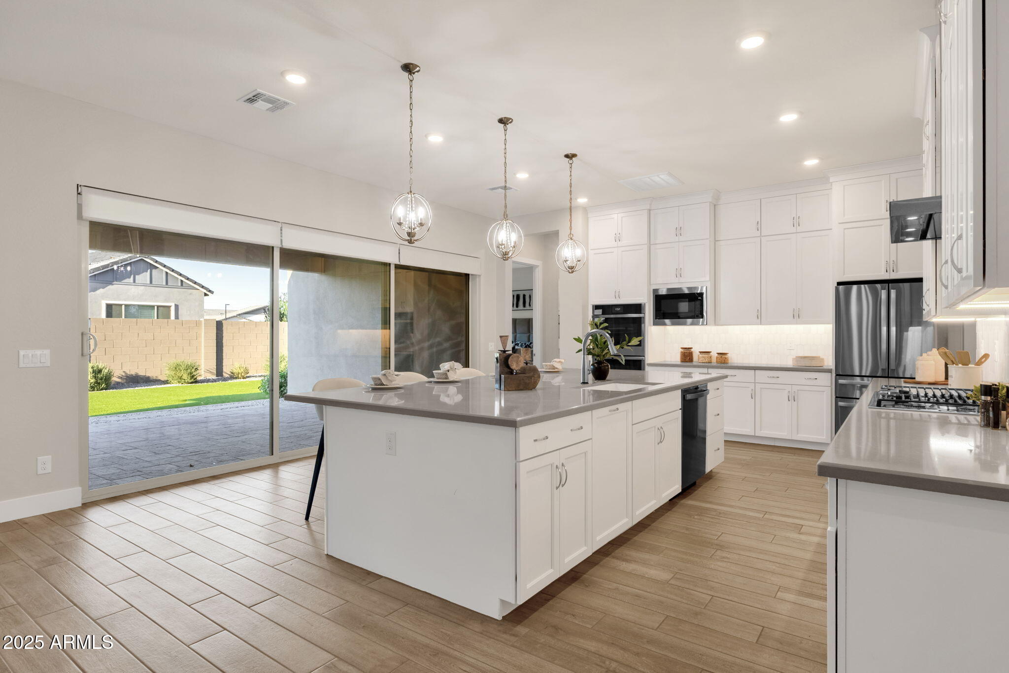 Gilbert, Arizona, 85298, United States, 5 Bedrooms Bedrooms, ,4 BathroomsBathrooms,Residential,Pending,1998605