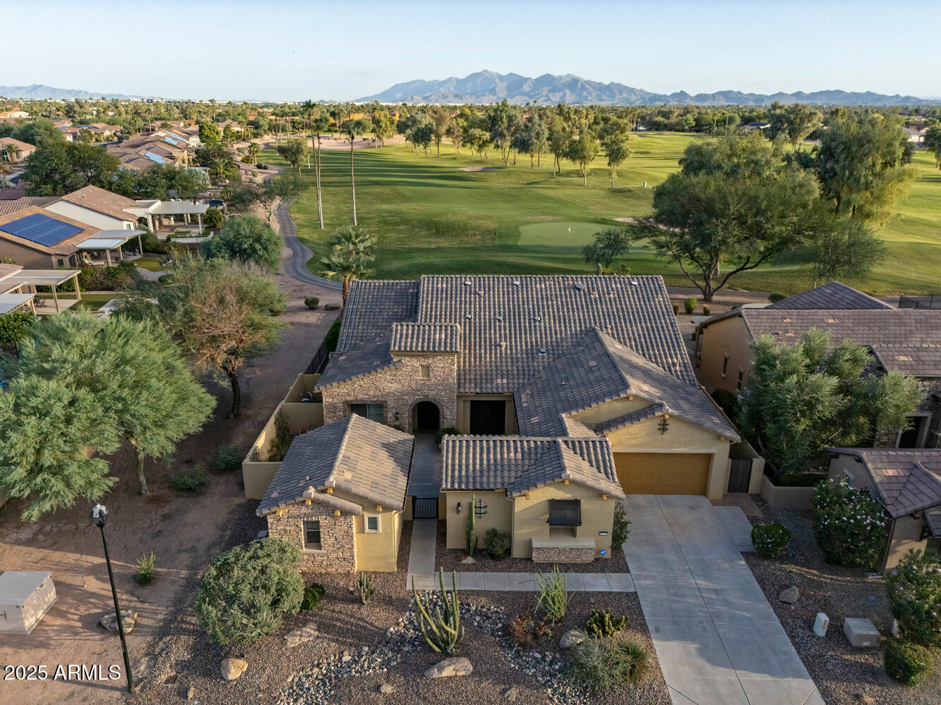 Goodyear, Arizona, 85395, United States, 4 Bedrooms Bedrooms, ,4 BathroomsBathrooms,Residential,Pending,1969760