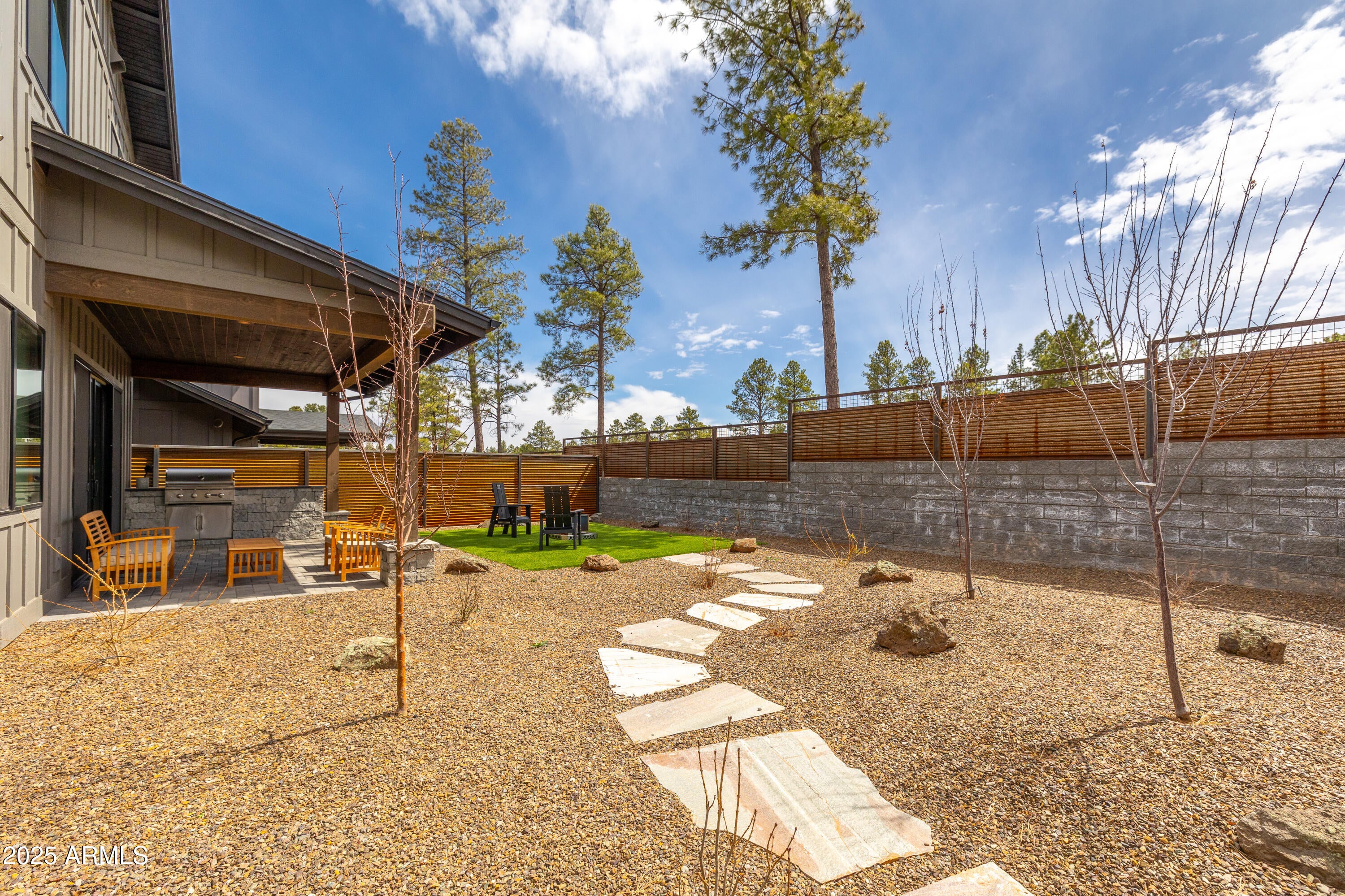 Flagstaff, Arizona, 86005, United States, 5 Bedrooms Bedrooms, ,4 BathroomsBathrooms,Residential,Active,1972167