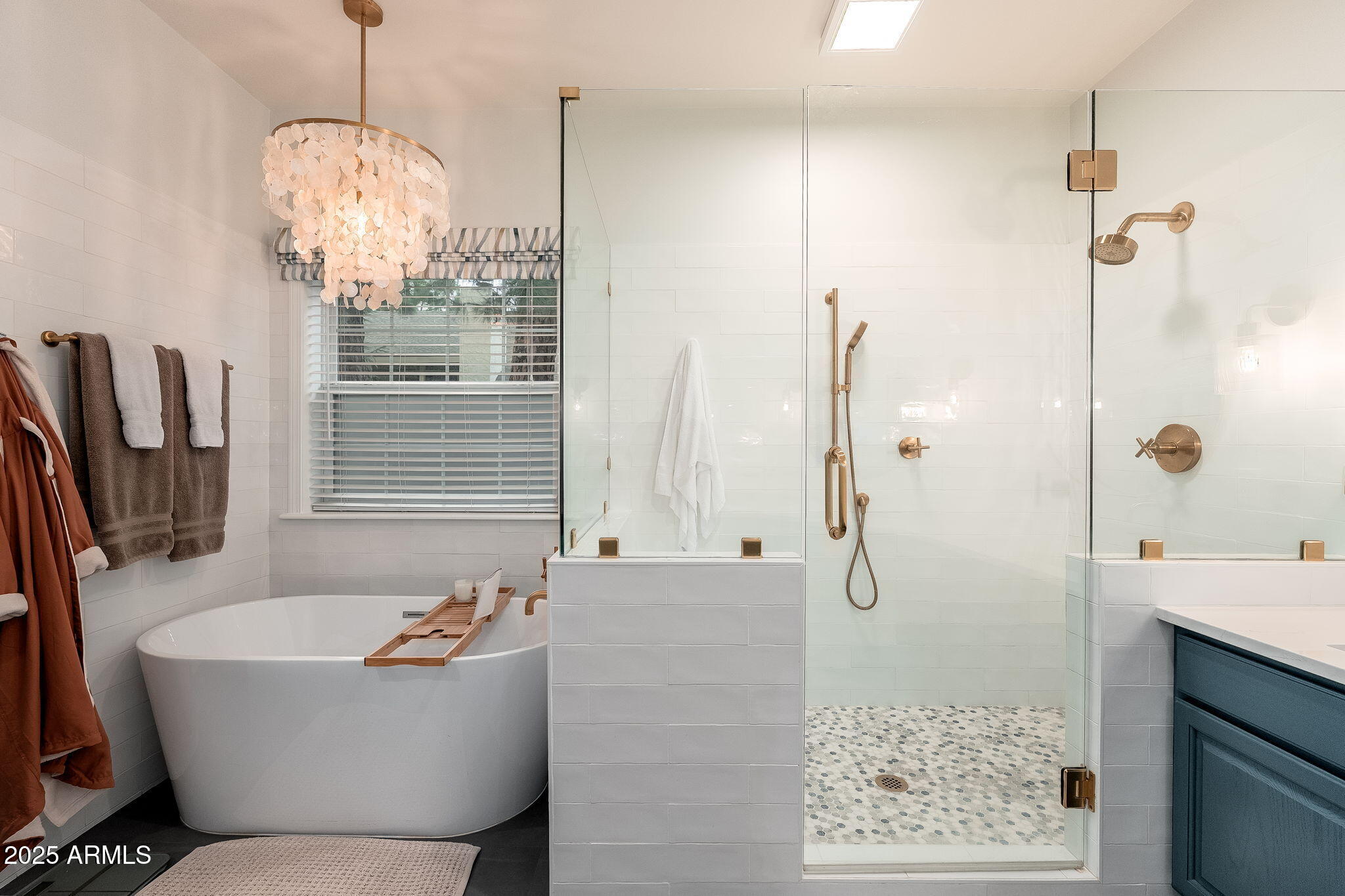 Flagstaff, Arizona, 86004, United States, 5 Bedrooms Bedrooms, ,4 BathroomsBathrooms,Residential,Active,1894165