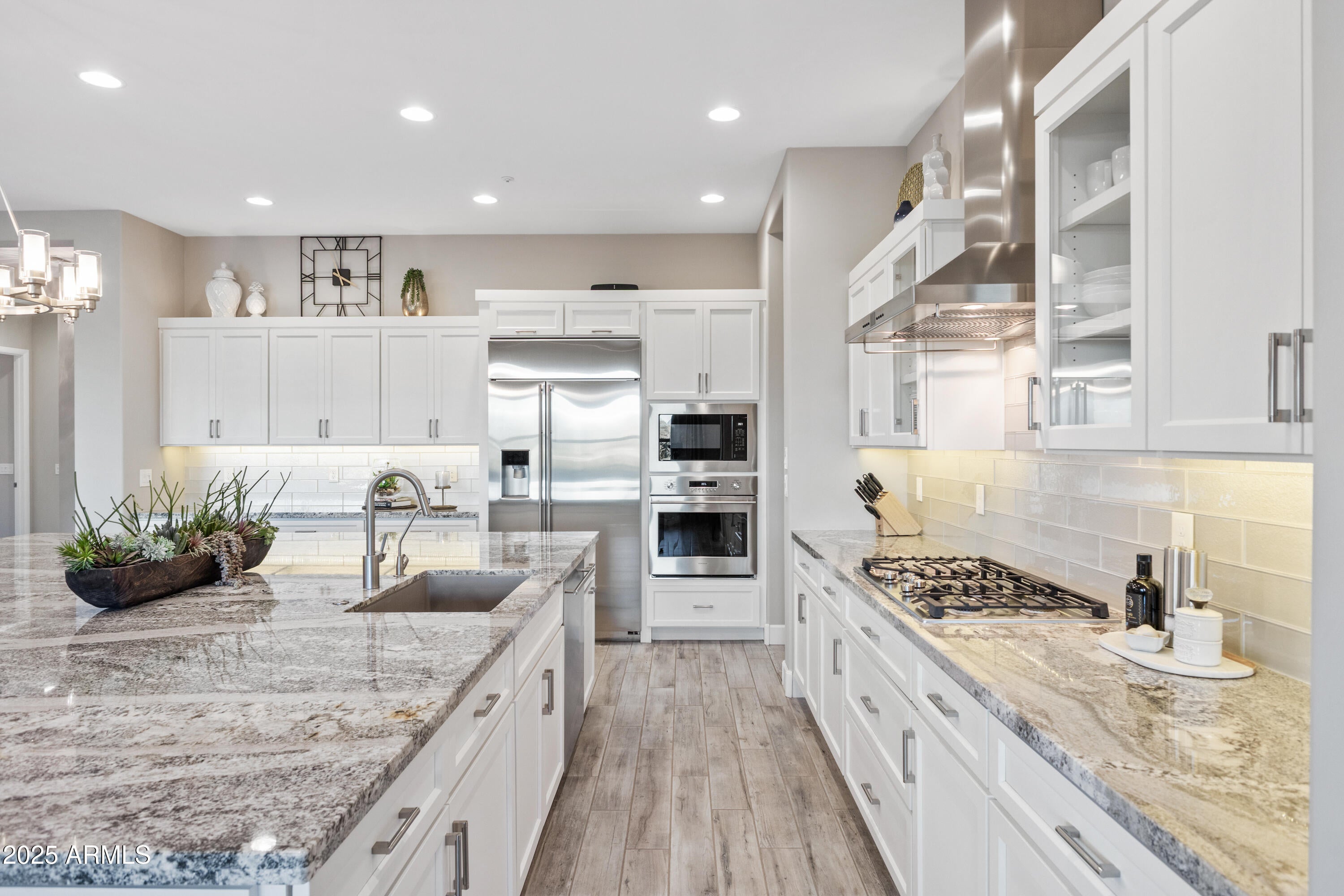 Rio Verde, Arizona, 85263, United States, 3 Bedrooms Bedrooms, ,4 BathroomsBathrooms,Residential,Contingent,2008339