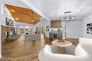 Flagstaff, Arizona, 86005, United States, 3 Bedrooms Bedrooms, ,3 BathroomsBathrooms,Residential,Active,2002672