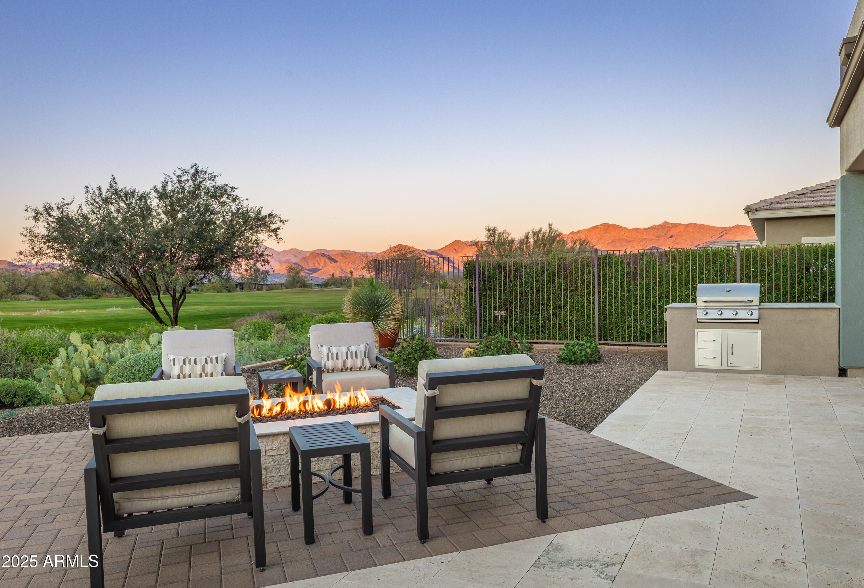 Rio Verde, Arizona, 85263, United States, 3 Bedrooms Bedrooms, ,4 BathroomsBathrooms,Residential,Contingent,2008339