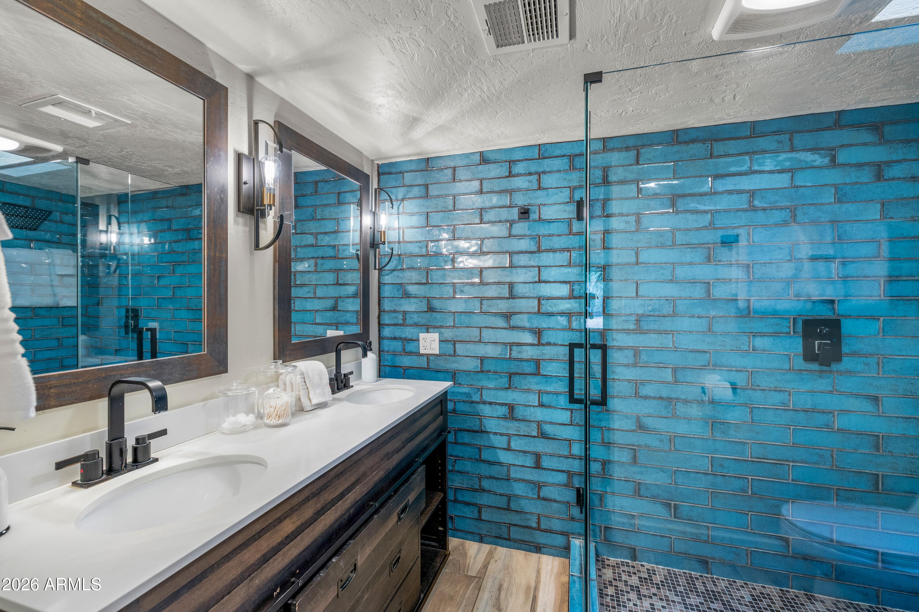 Sedona, Arizona, 86336, United States, 4 Bedrooms Bedrooms, ,5 BathroomsBathrooms,Residential,Active,2030993