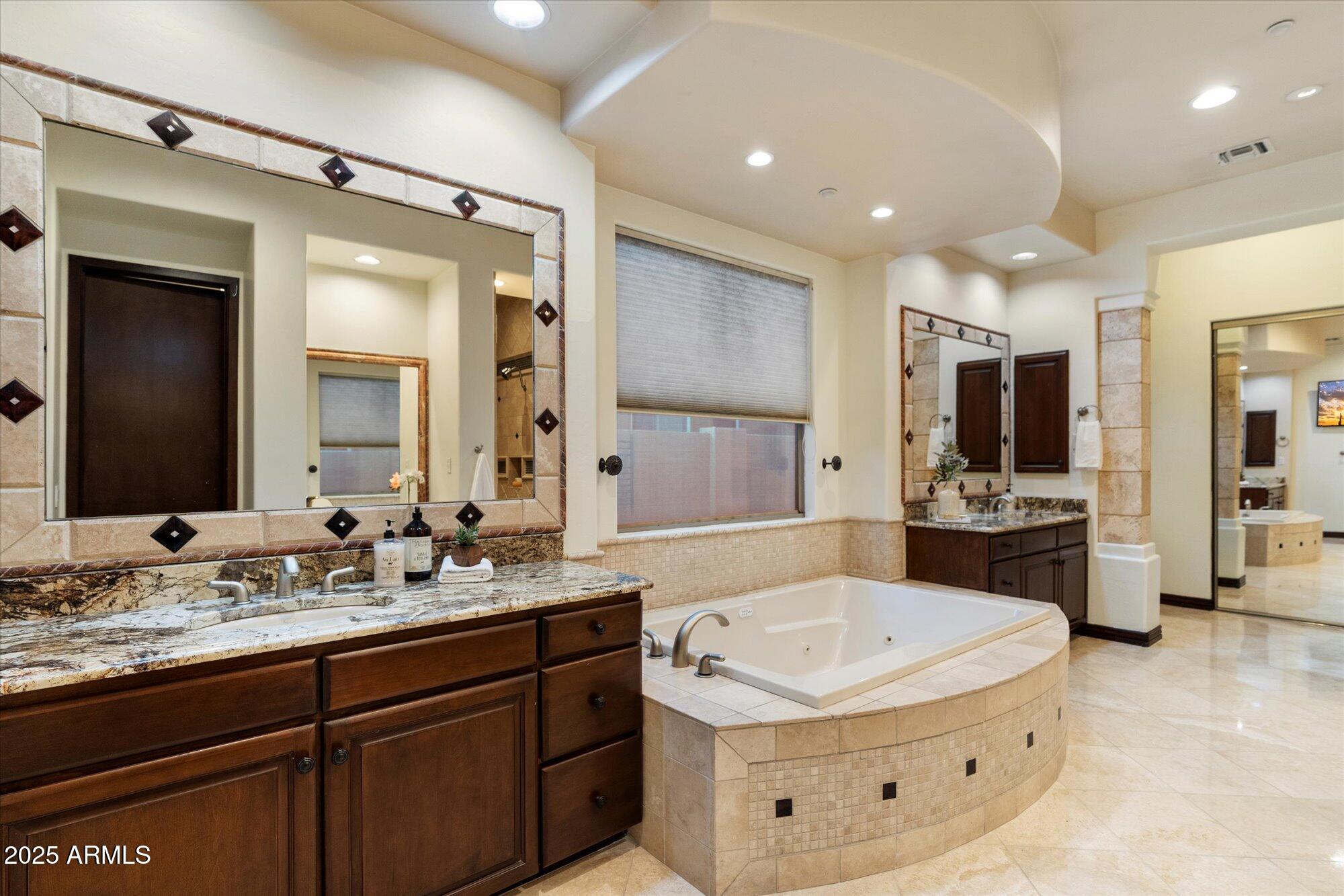 Phoenix, Arizona, 85050, United States, 4 Bedrooms Bedrooms, ,5 BathroomsBathrooms,Residential,Active,2001081