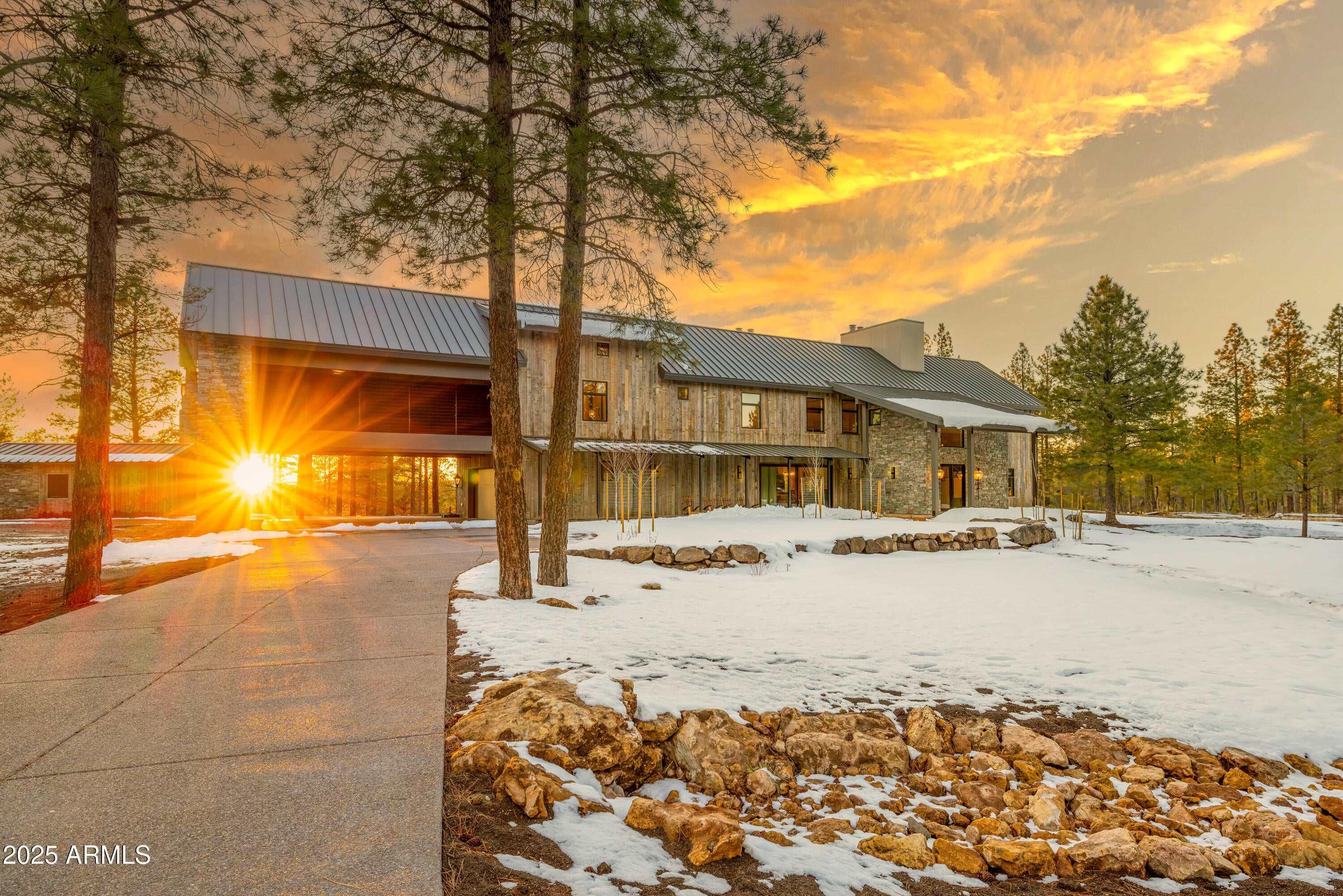 Flagstaff, Arizona, 86004, United States, 4 Bedrooms Bedrooms, ,6 BathroomsBathrooms,Residential,Active,1756417